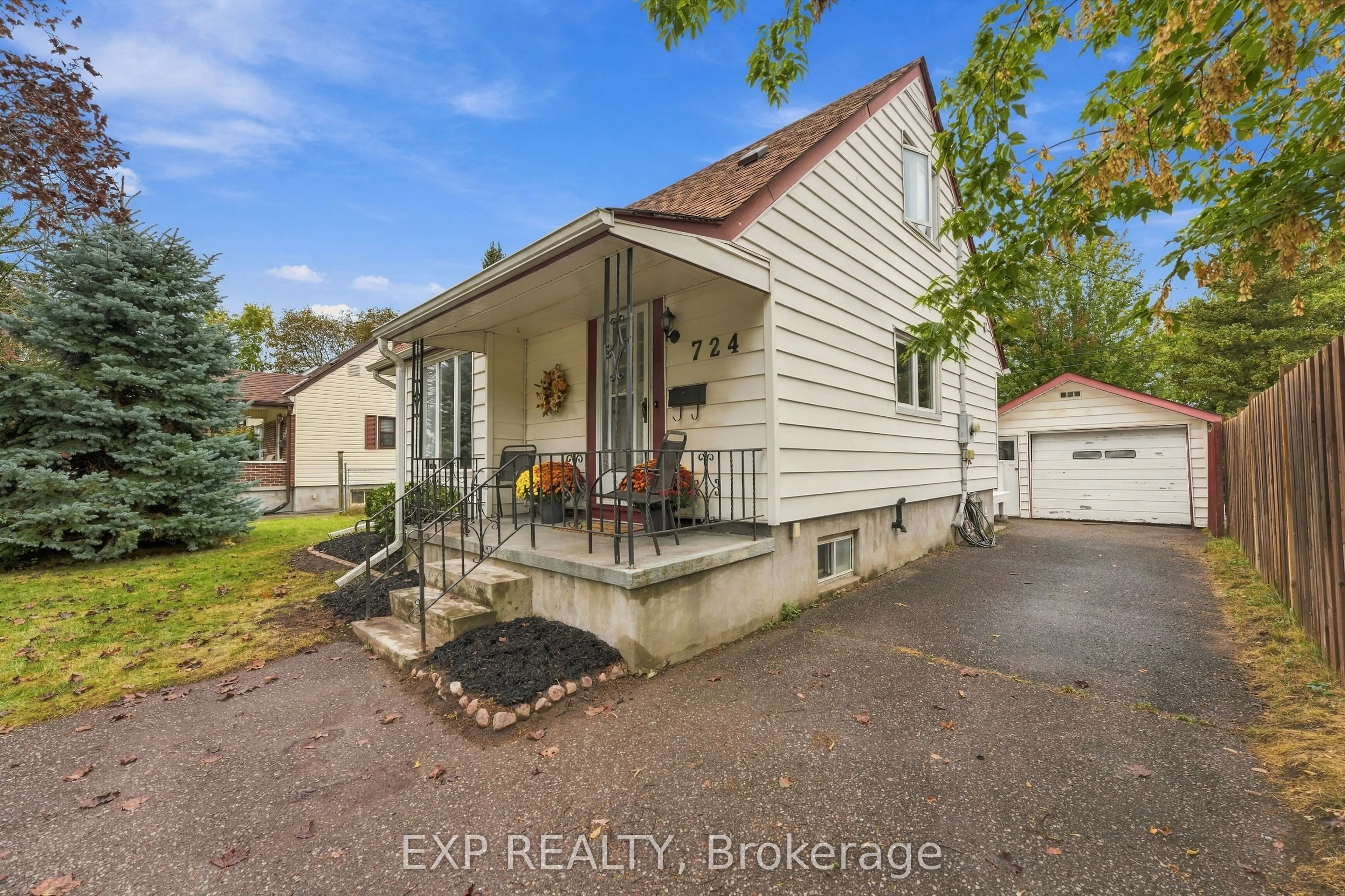 724 Mckellar Street