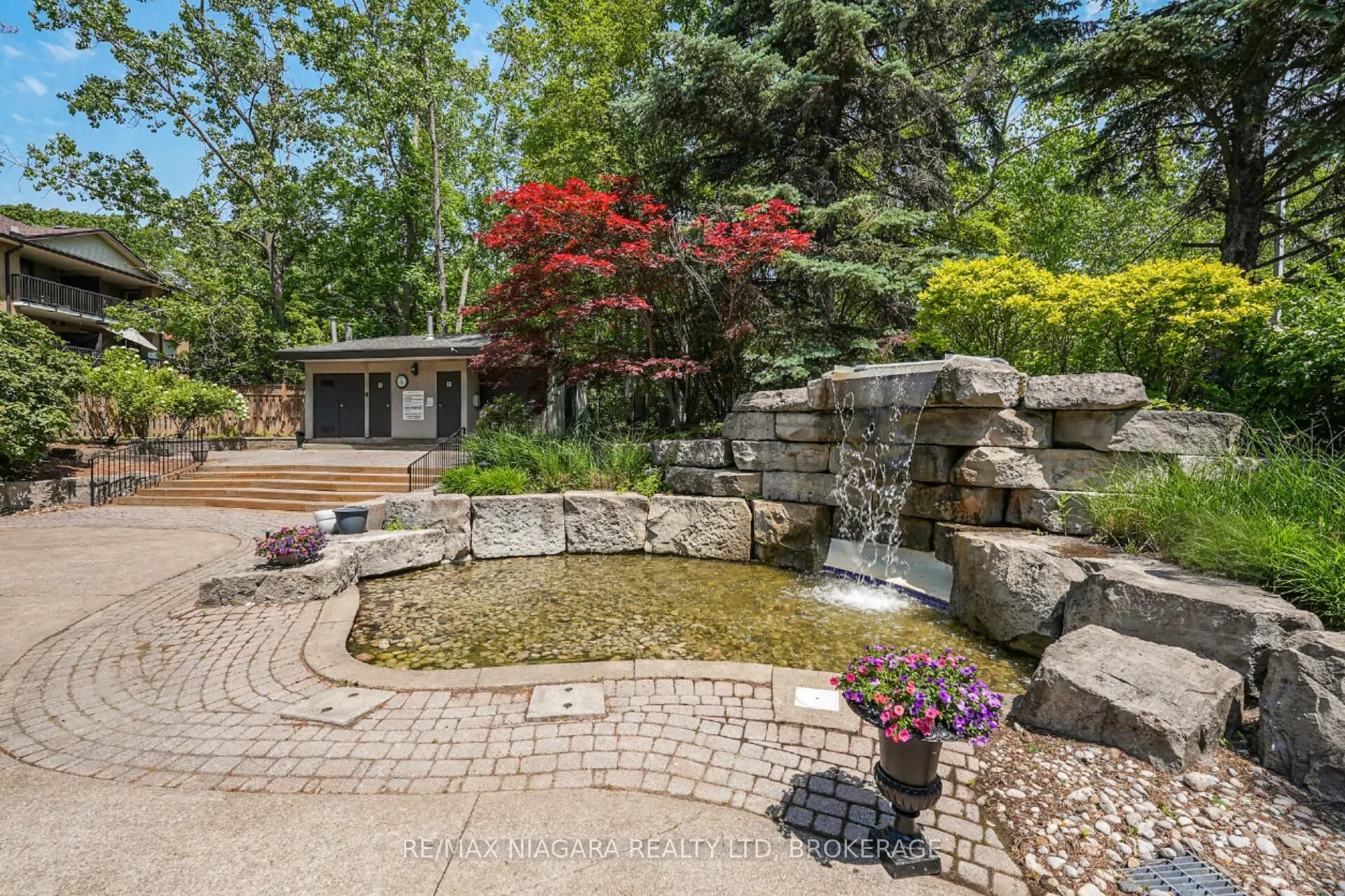 81 Scott Street #711