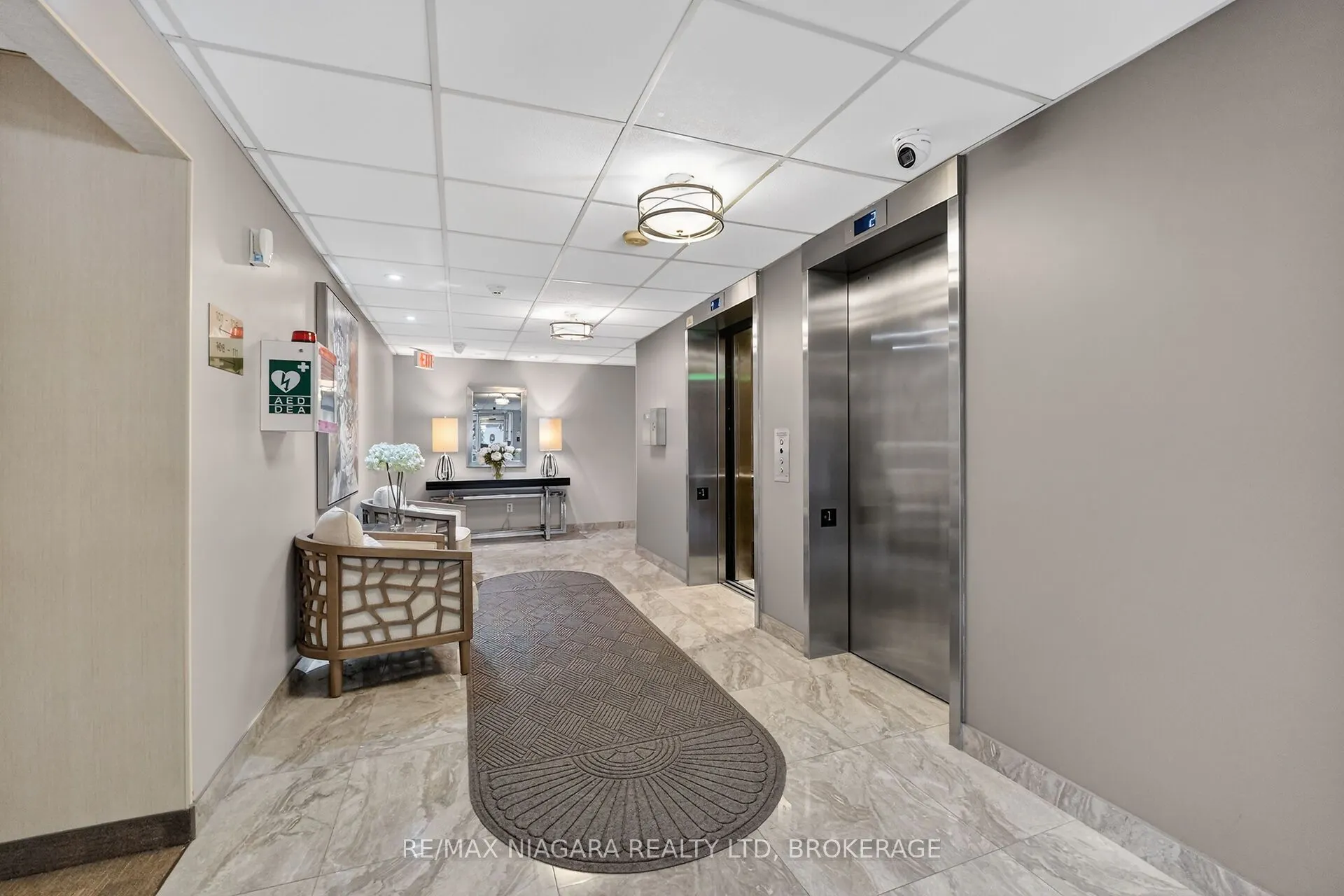 81 Scott Street #711