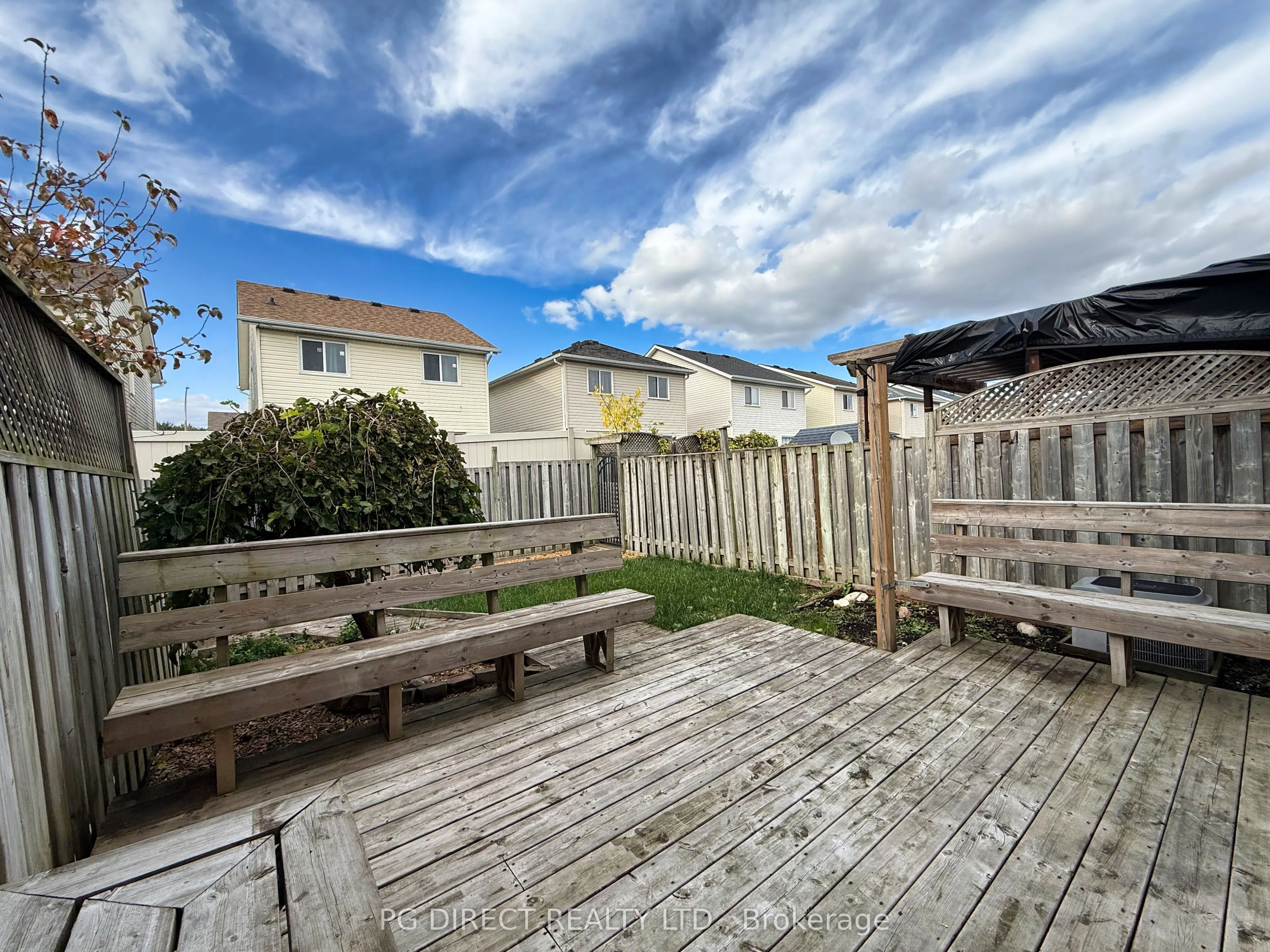 100 Foxglove Crescent