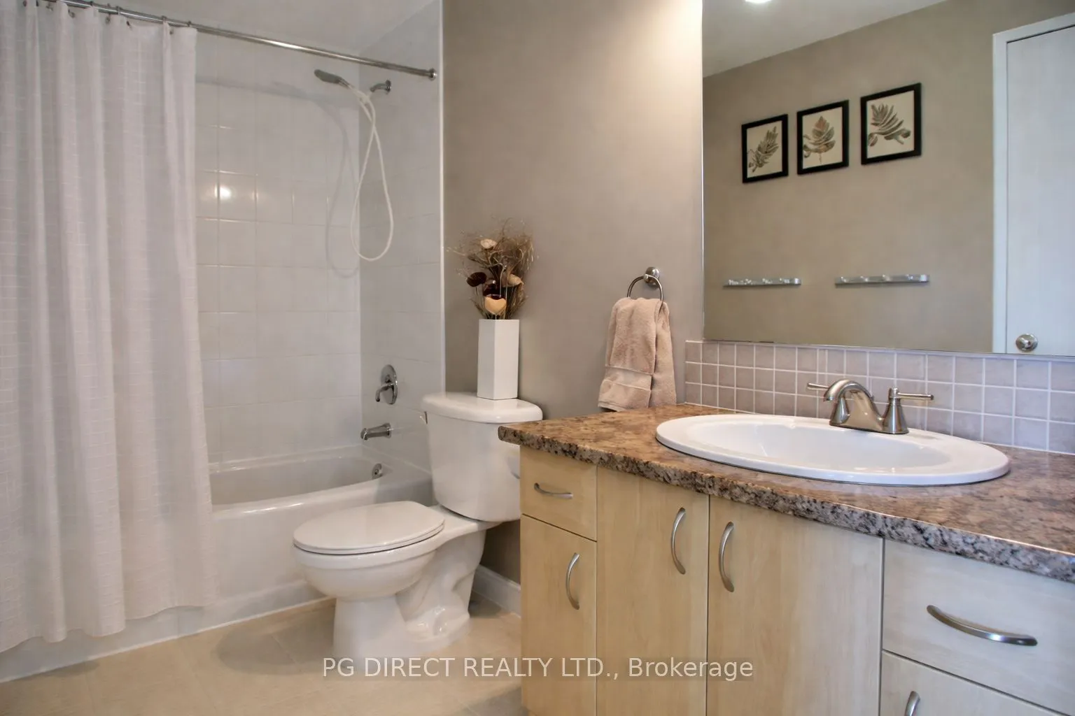 100 Foxglove Crescent