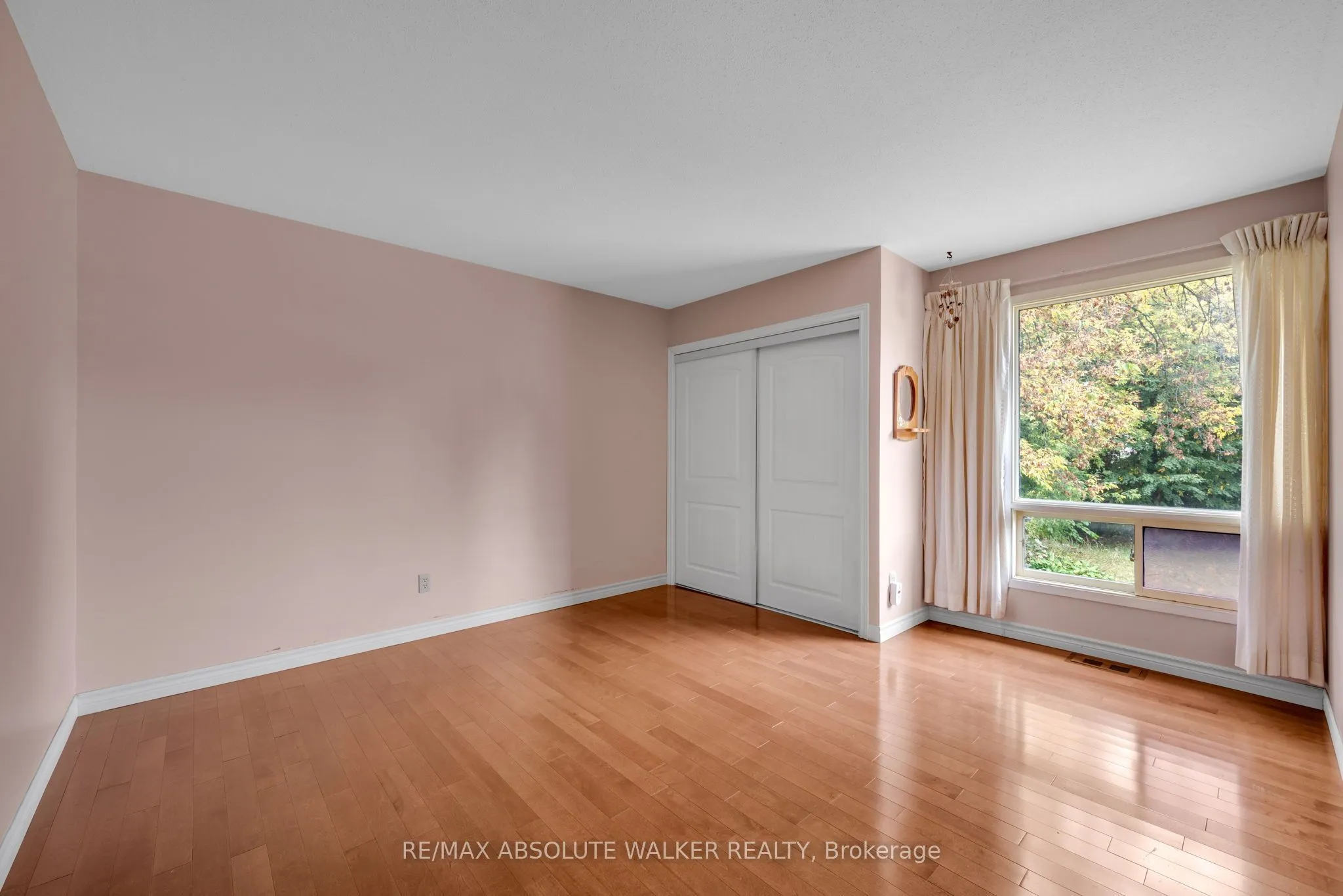 29 Jonathan Pack Street