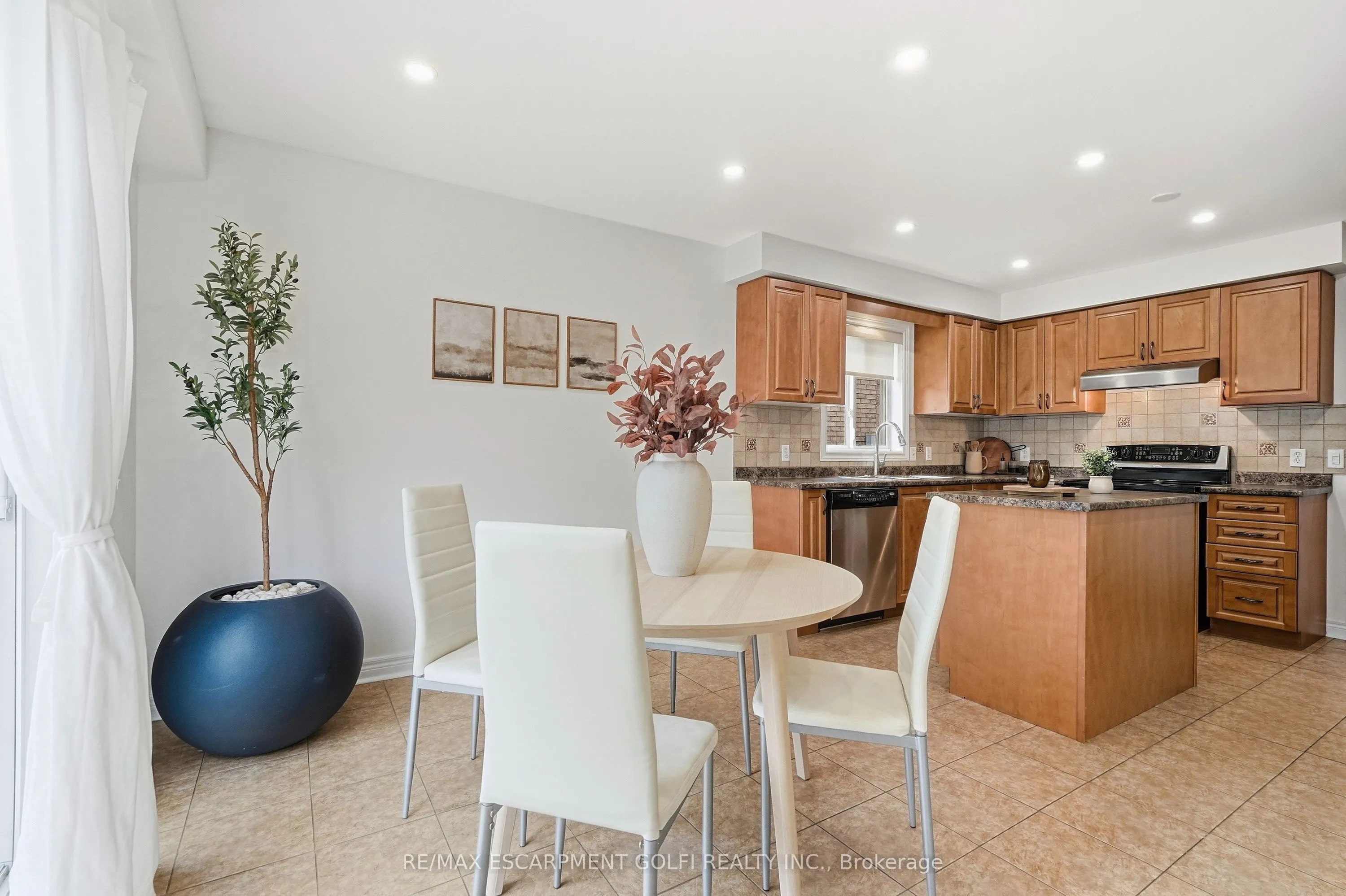 115 Bocelli Crescent