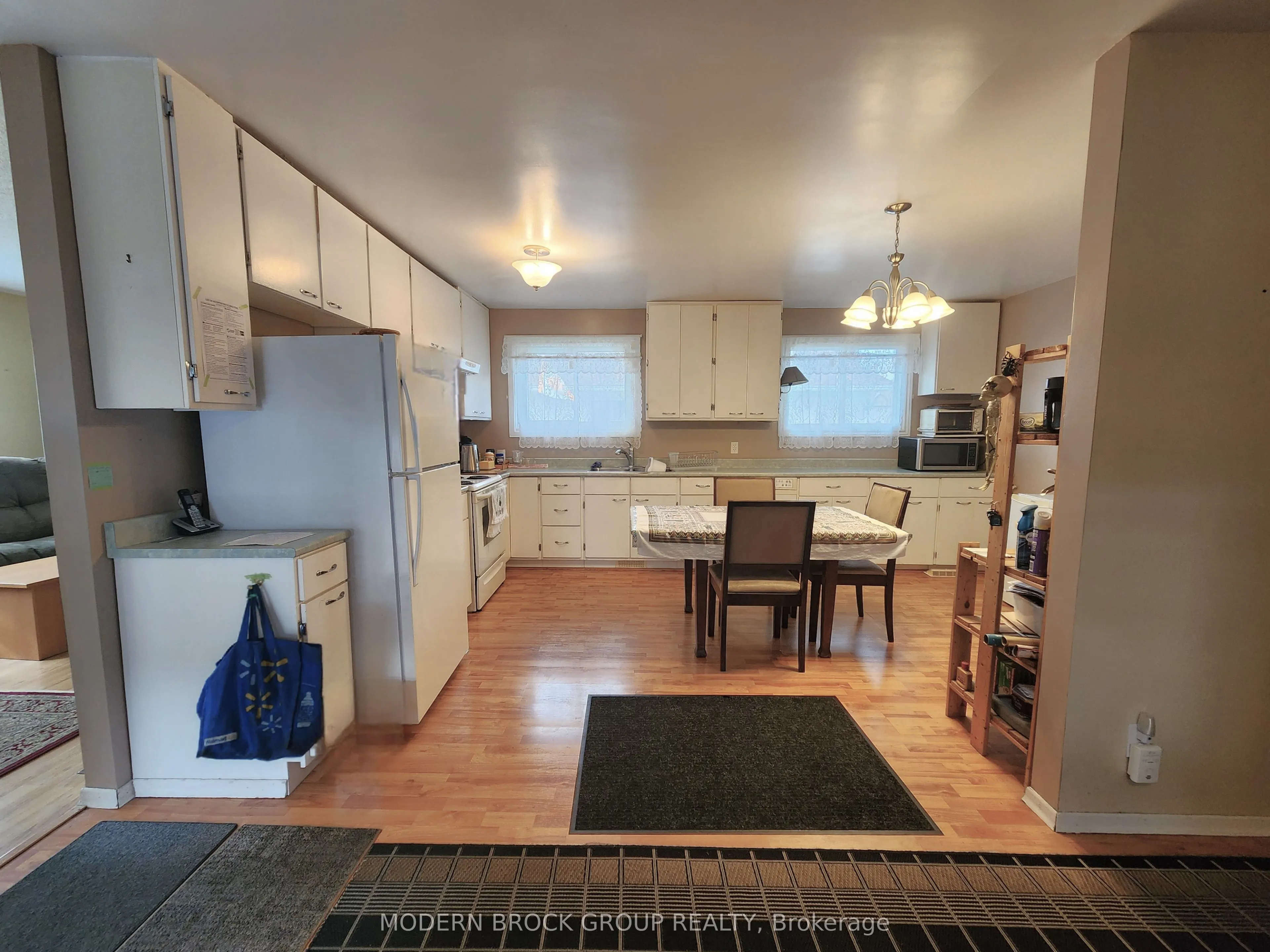 944 Mackenzie Road