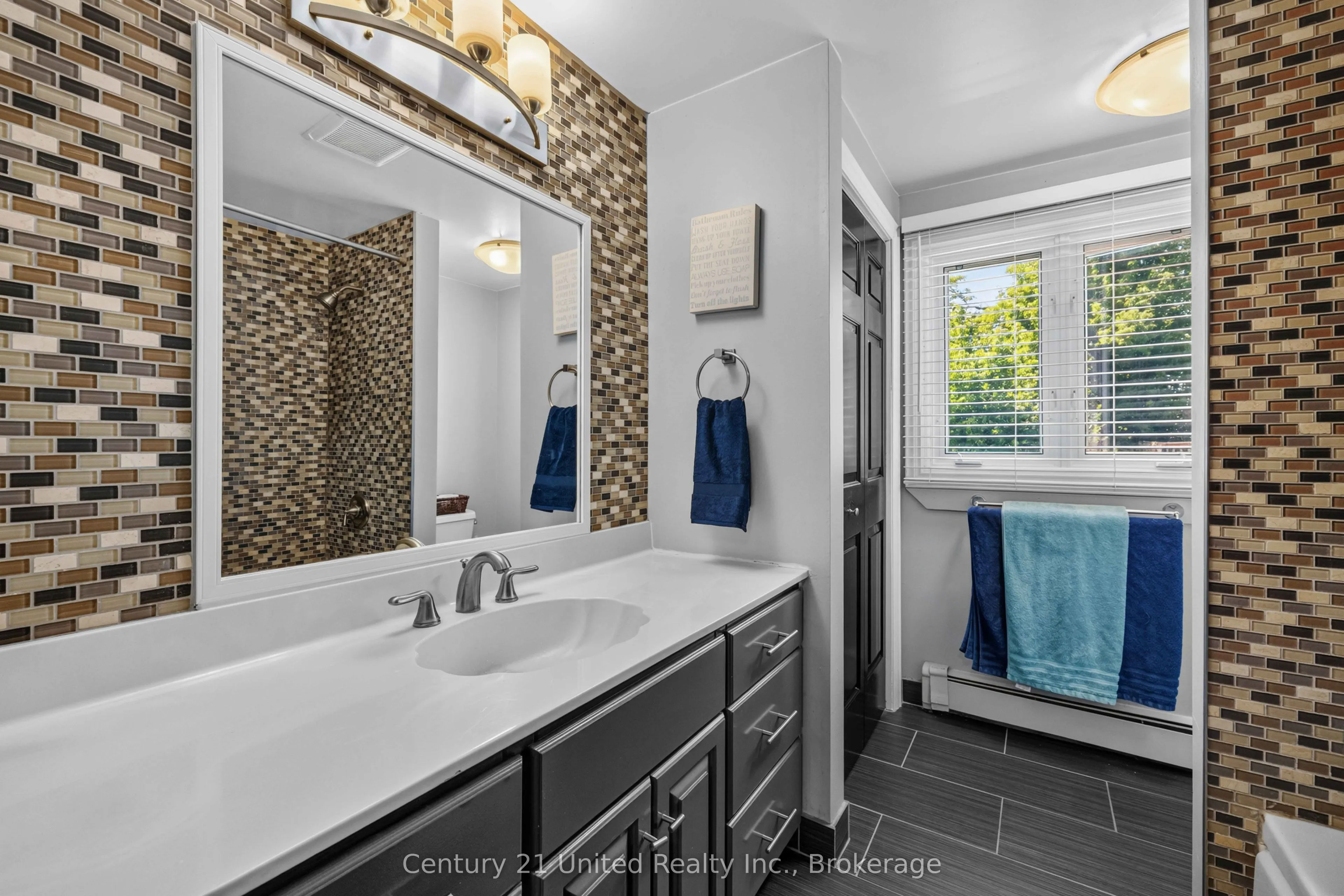 214 Hillview Drive