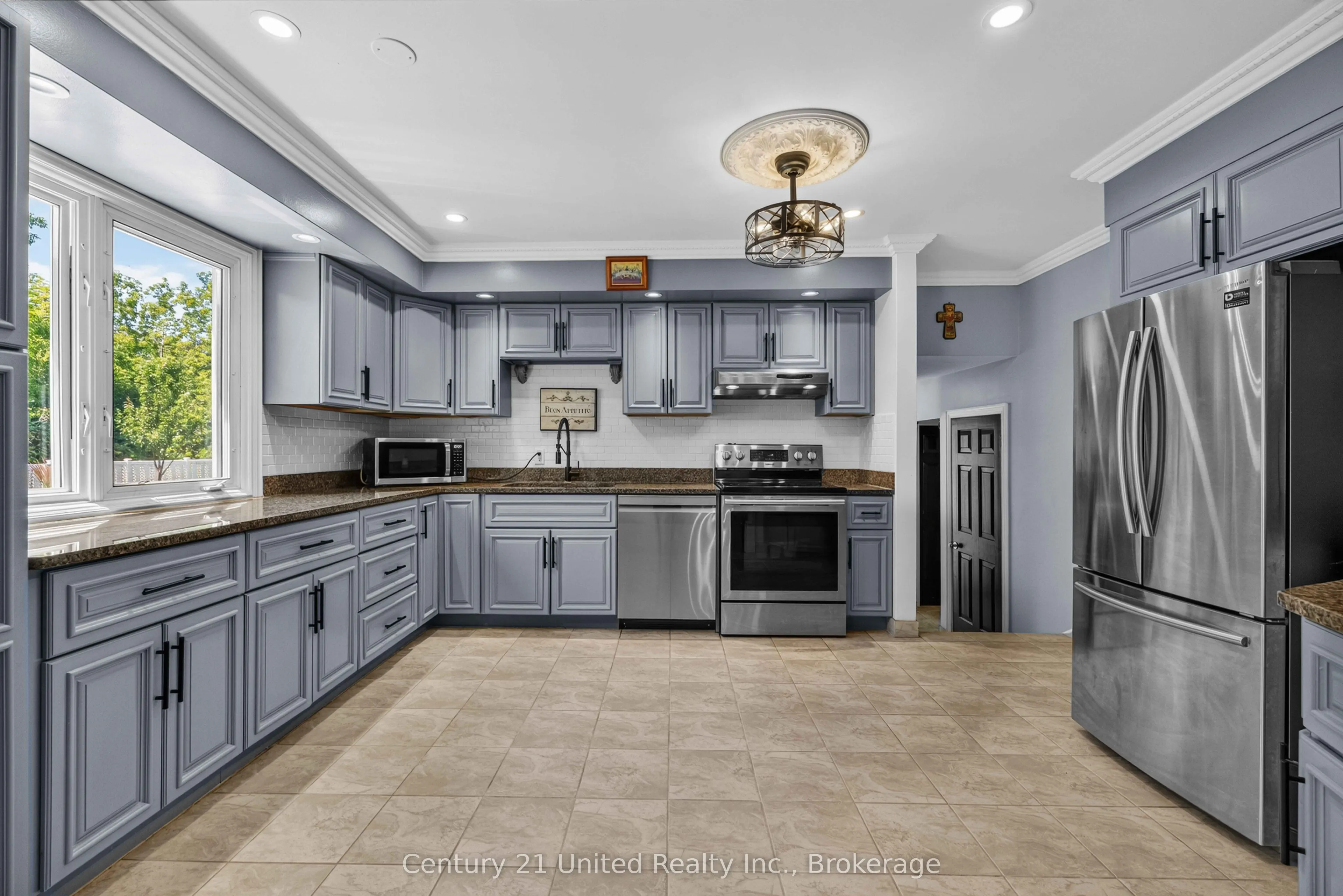 214 Hillview Drive