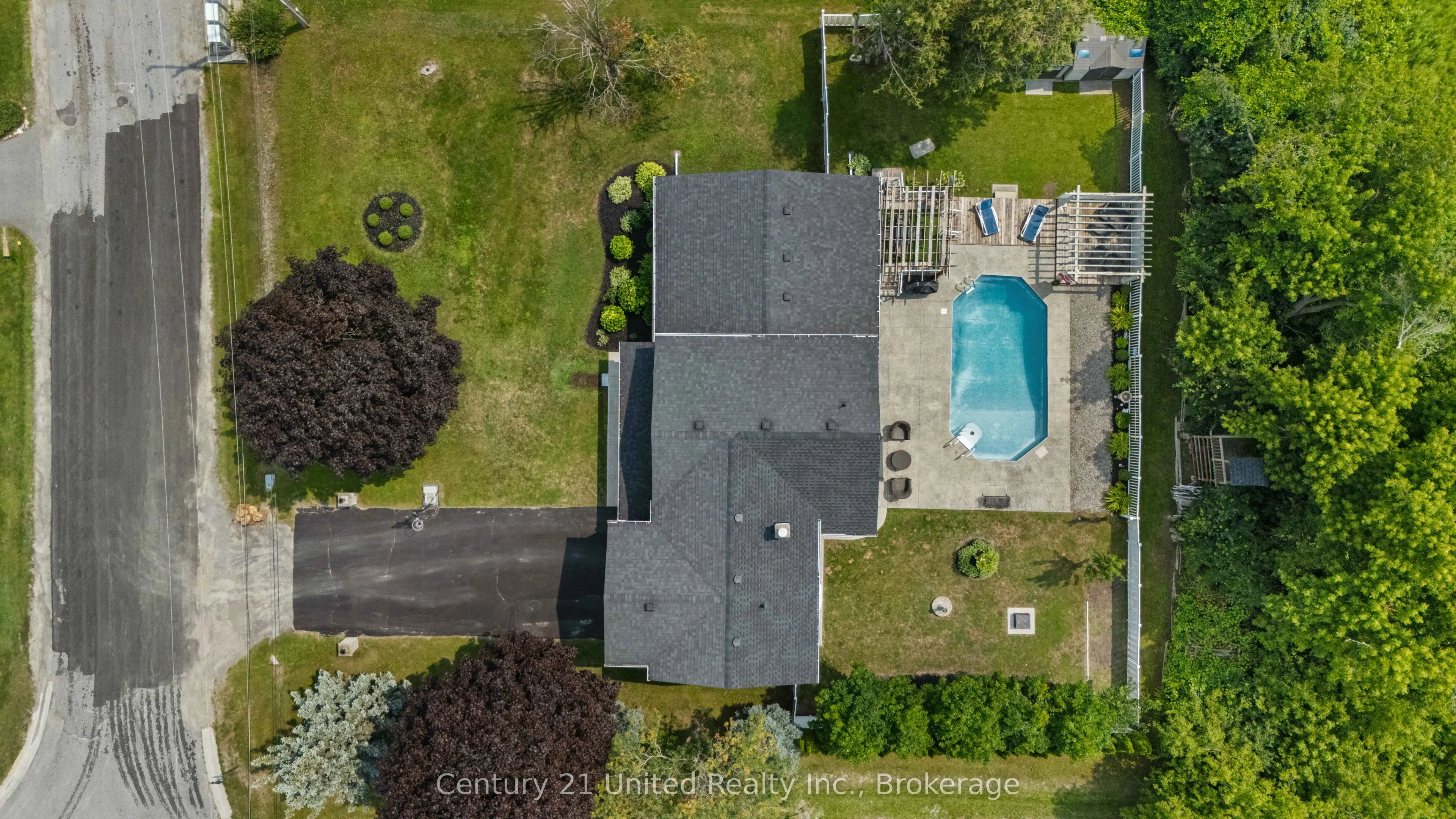 214 Hillview Drive