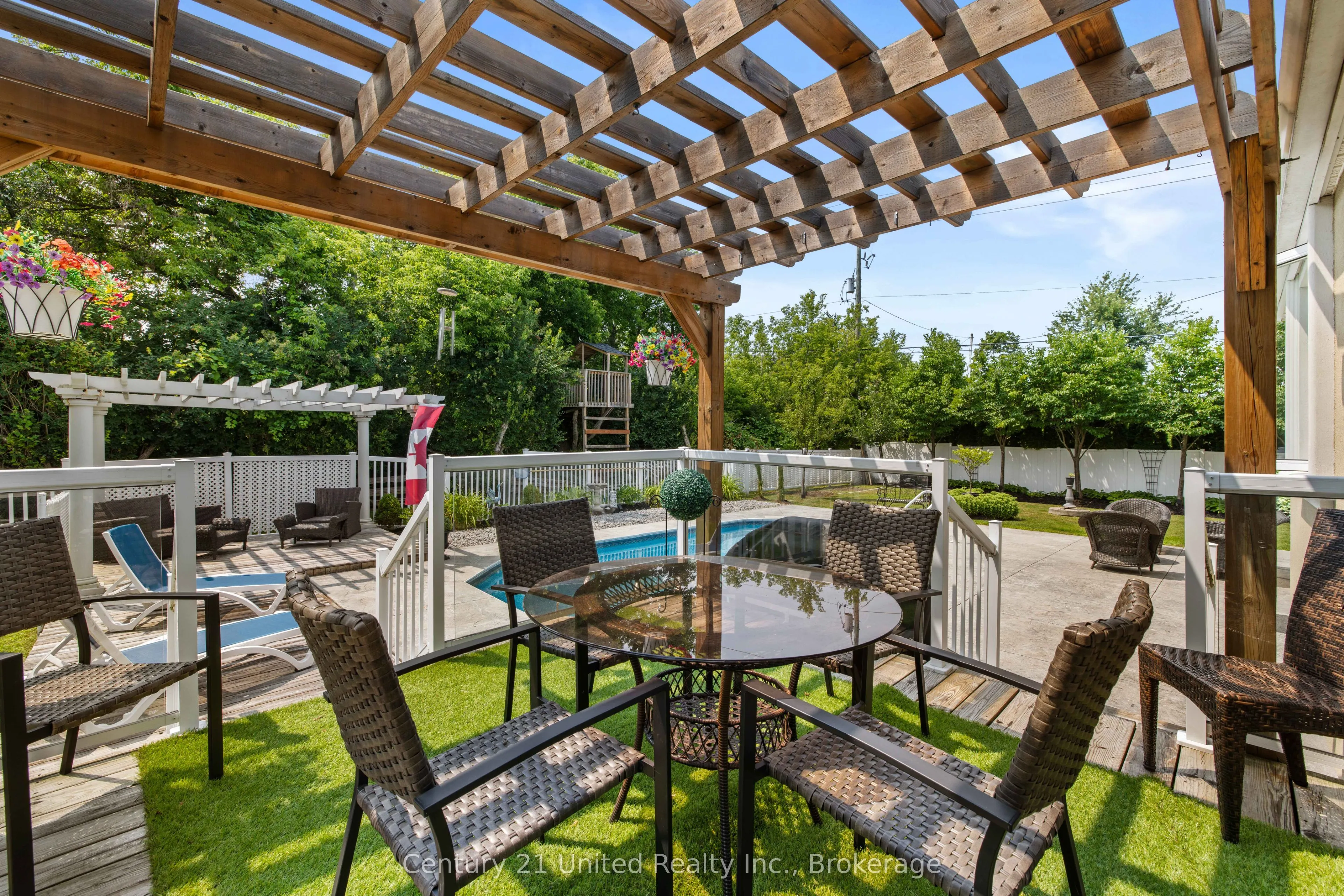 214 Hillview Drive