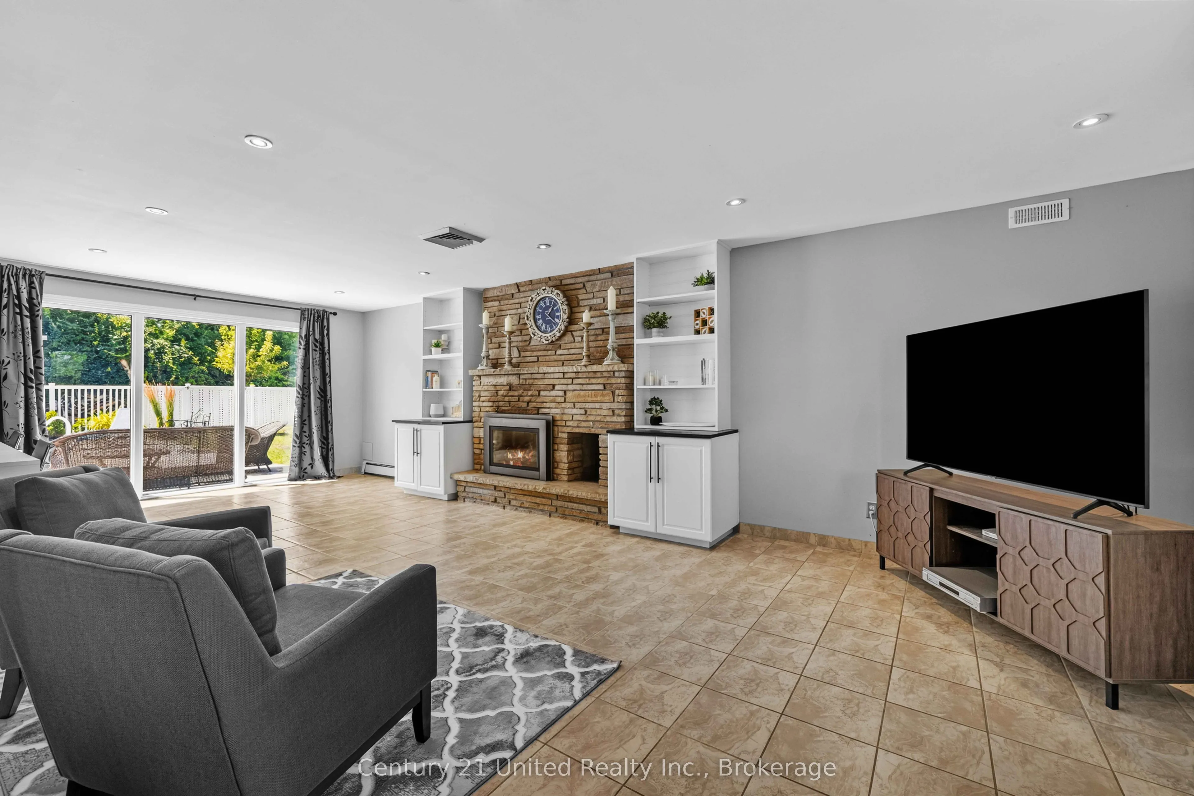 214 Hillview Drive