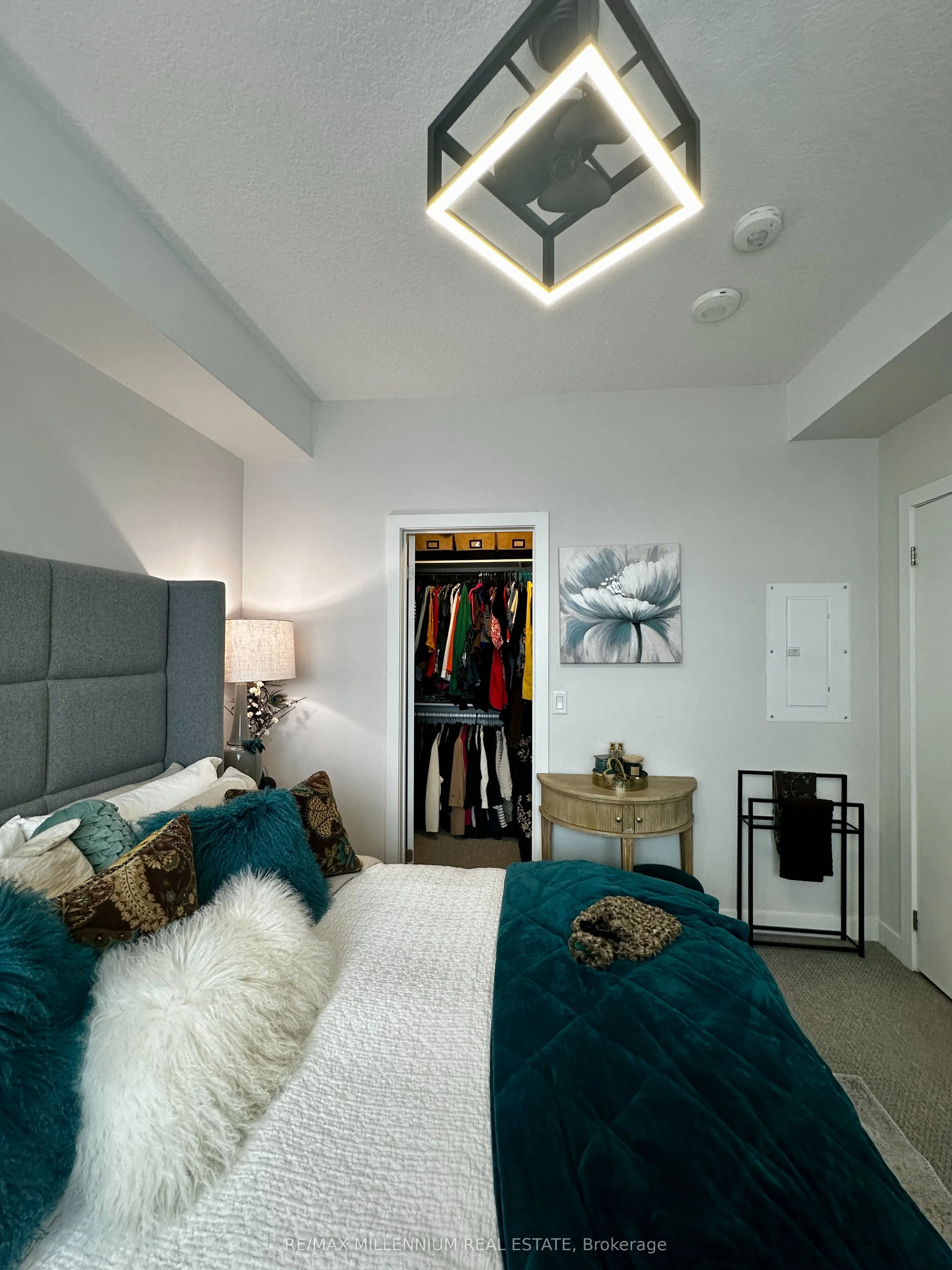 600 North Service Road #403