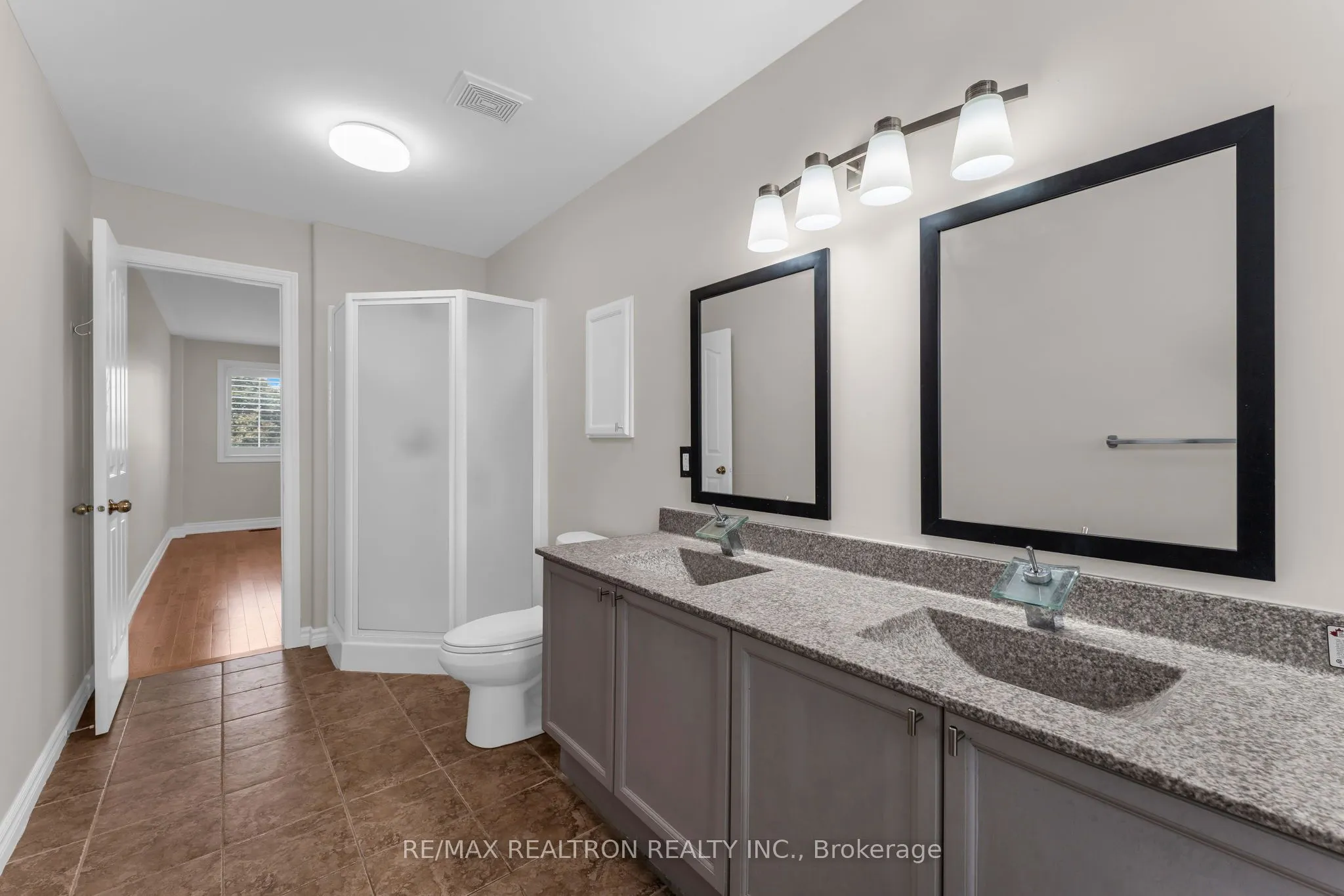 1422 Stoneridge Drive