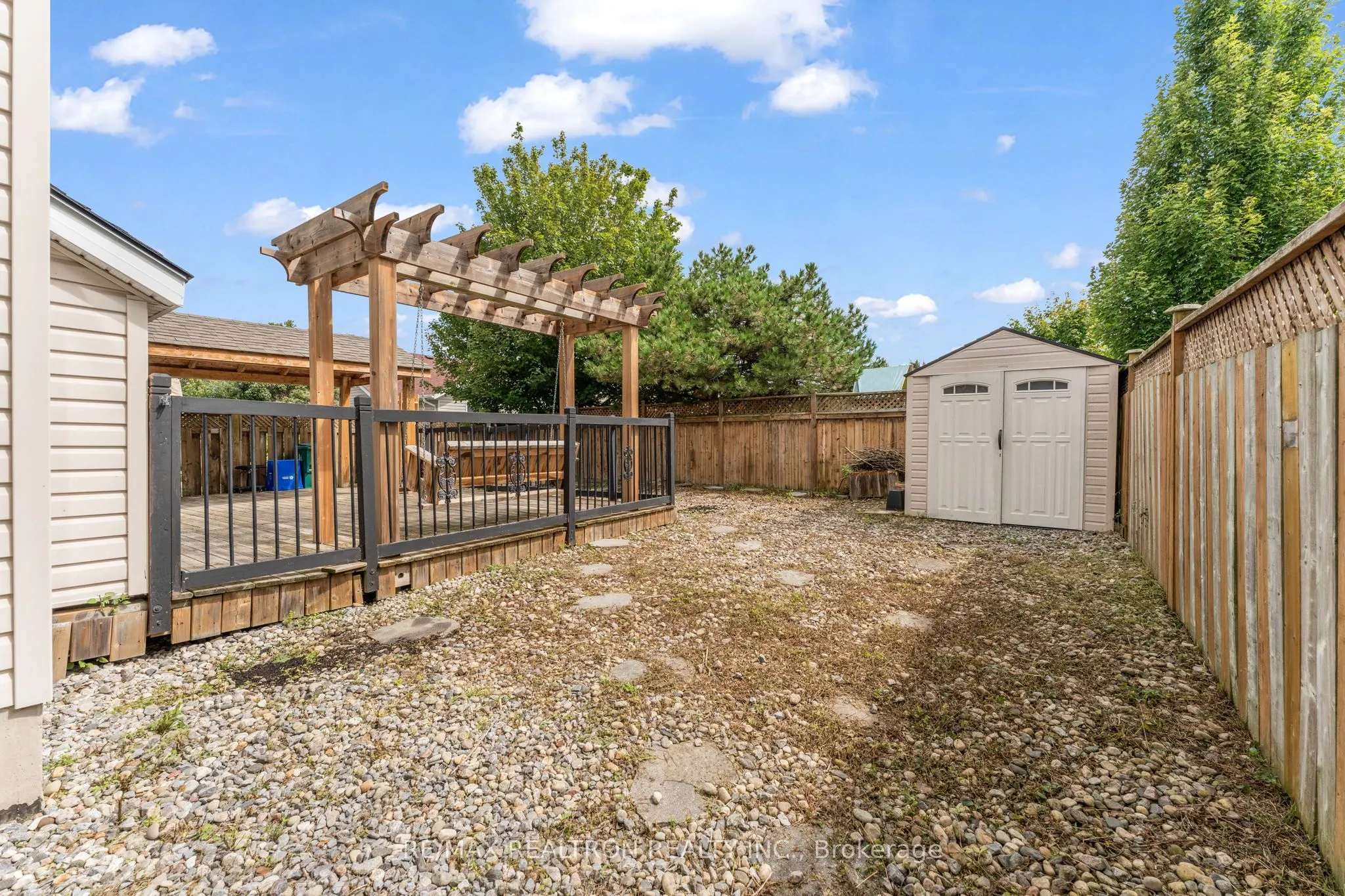 1422 Stoneridge Drive