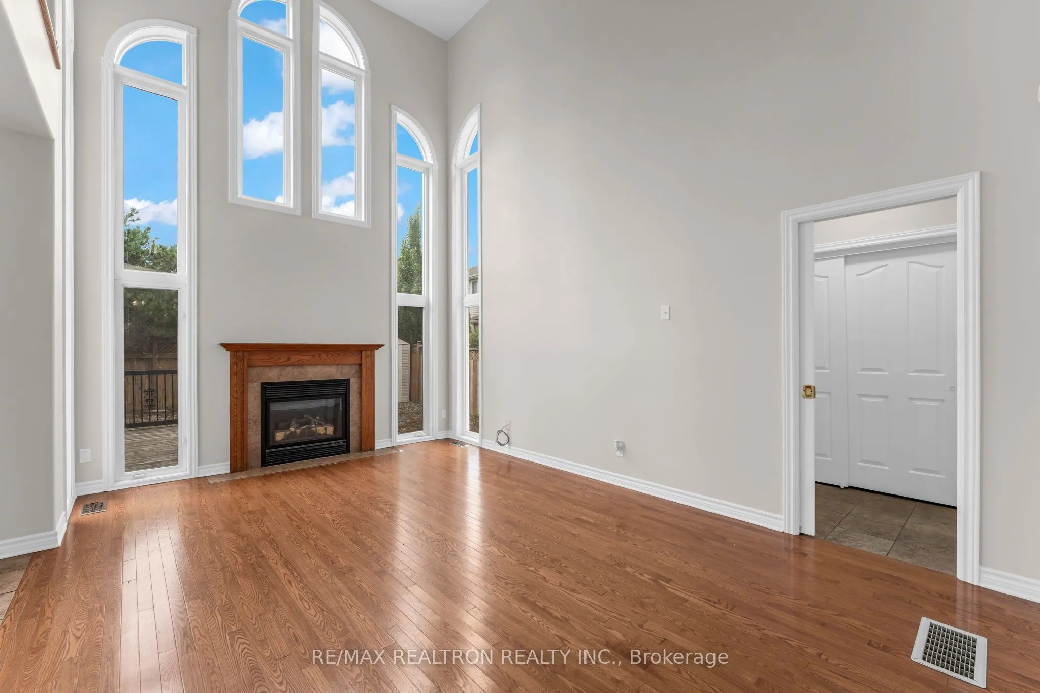 1422 Stoneridge Drive