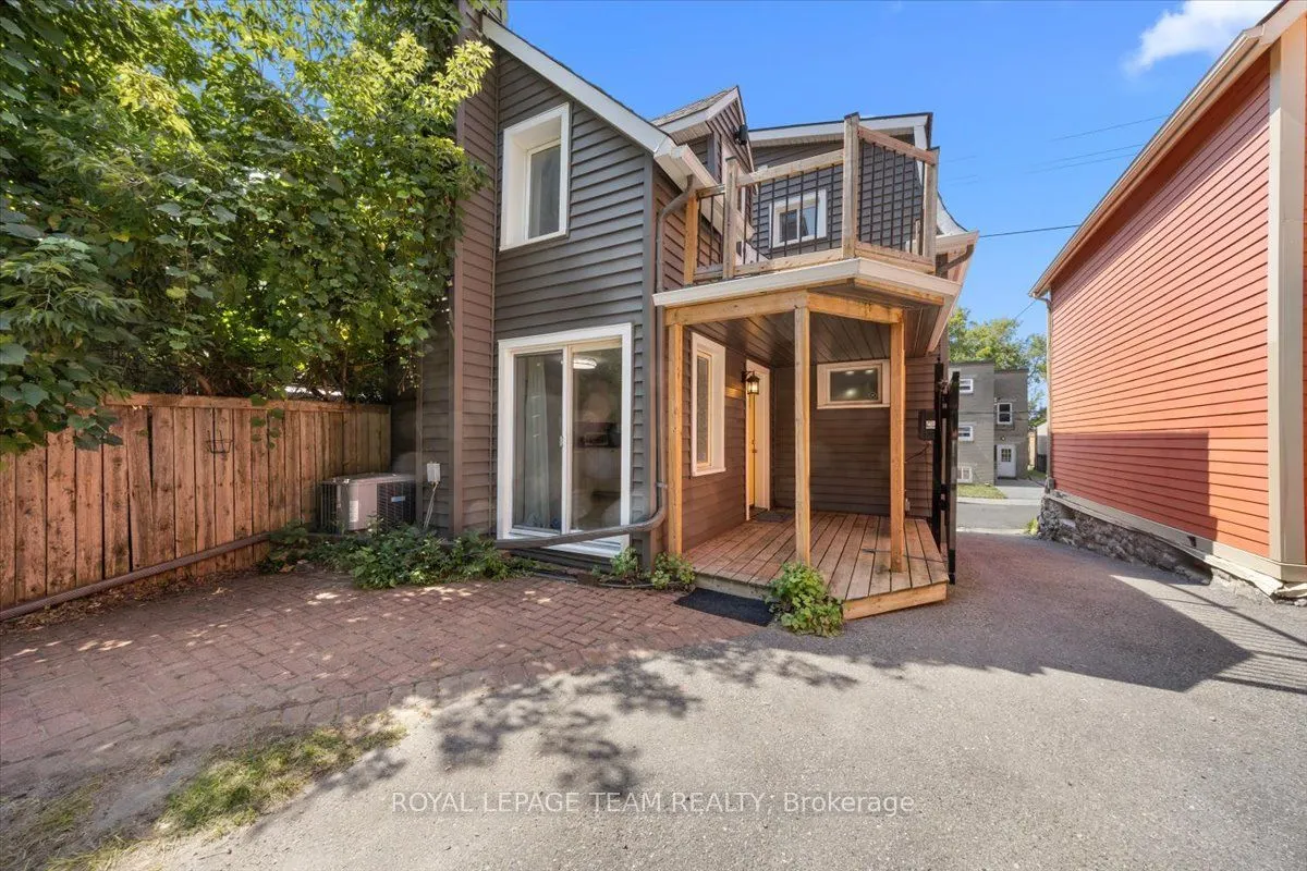 135 Upper Lorne Place