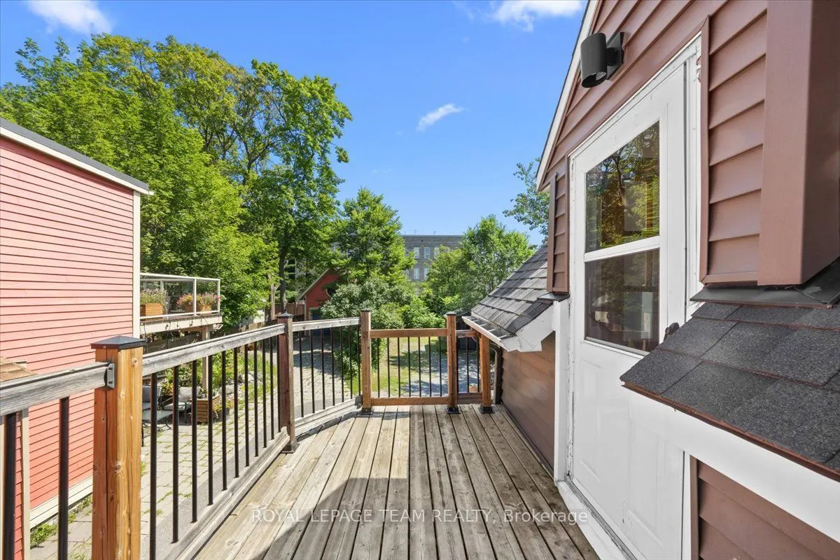 135 Upper Lorne Place