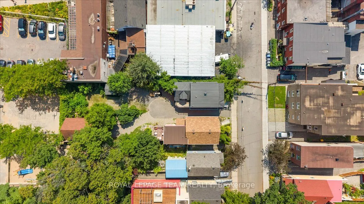 135 Upper Lorne Place