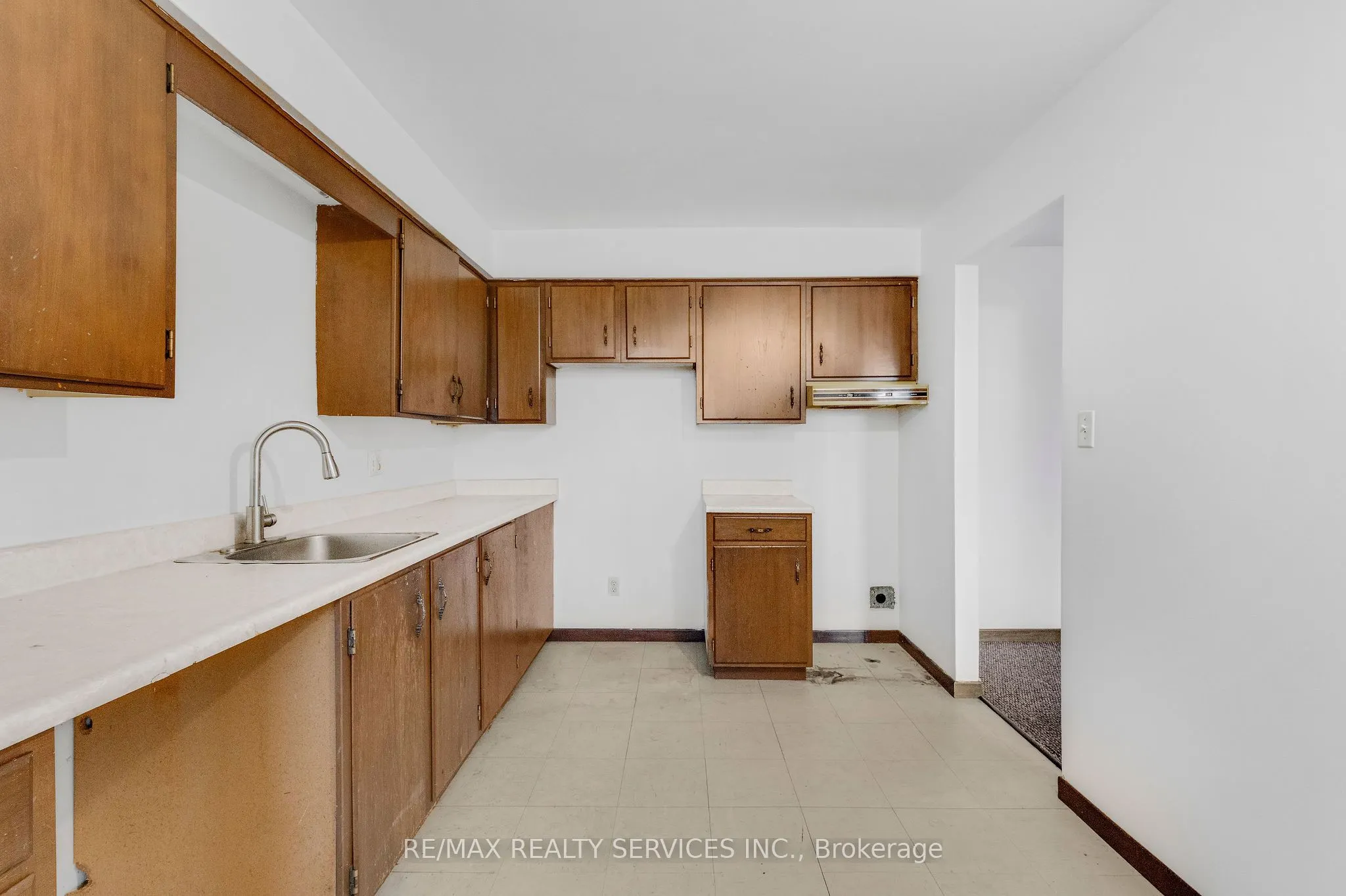 4218 Portage Road #206