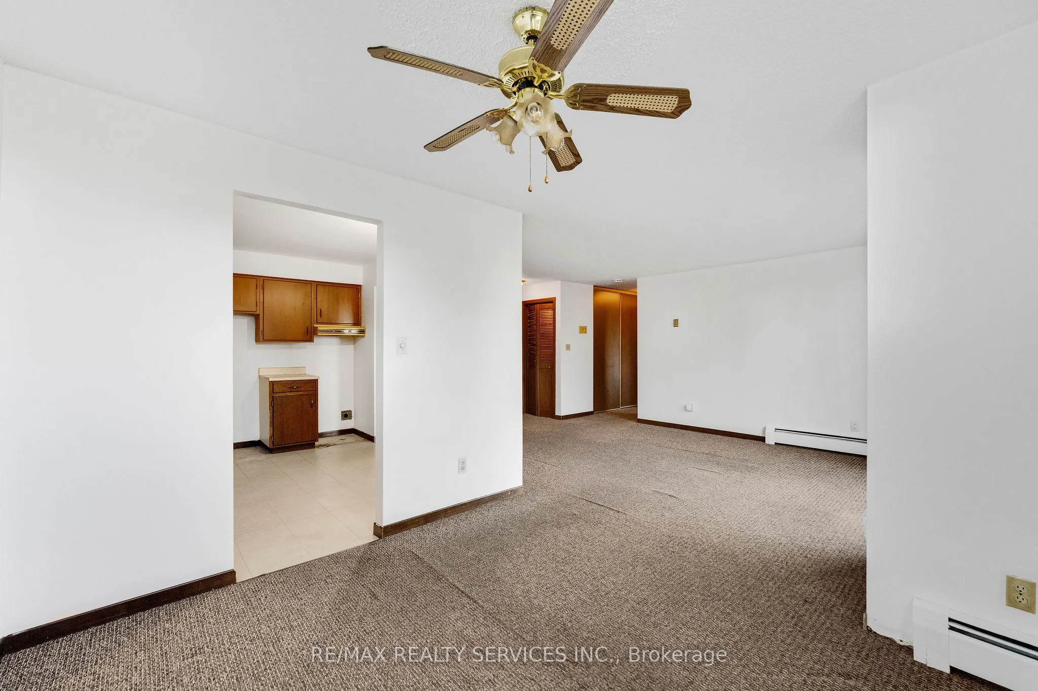 4218 Portage Road #206