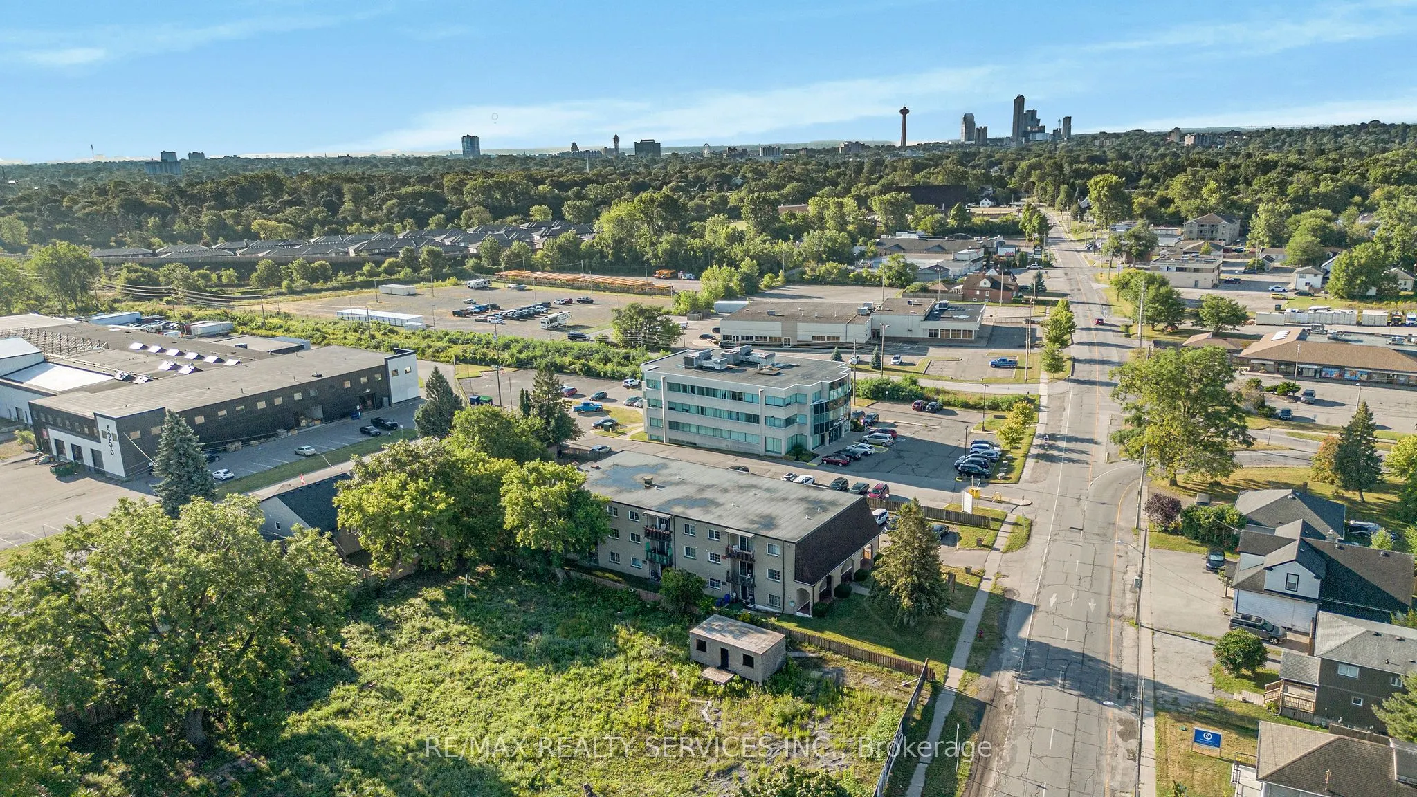 4218 Portage Road #206