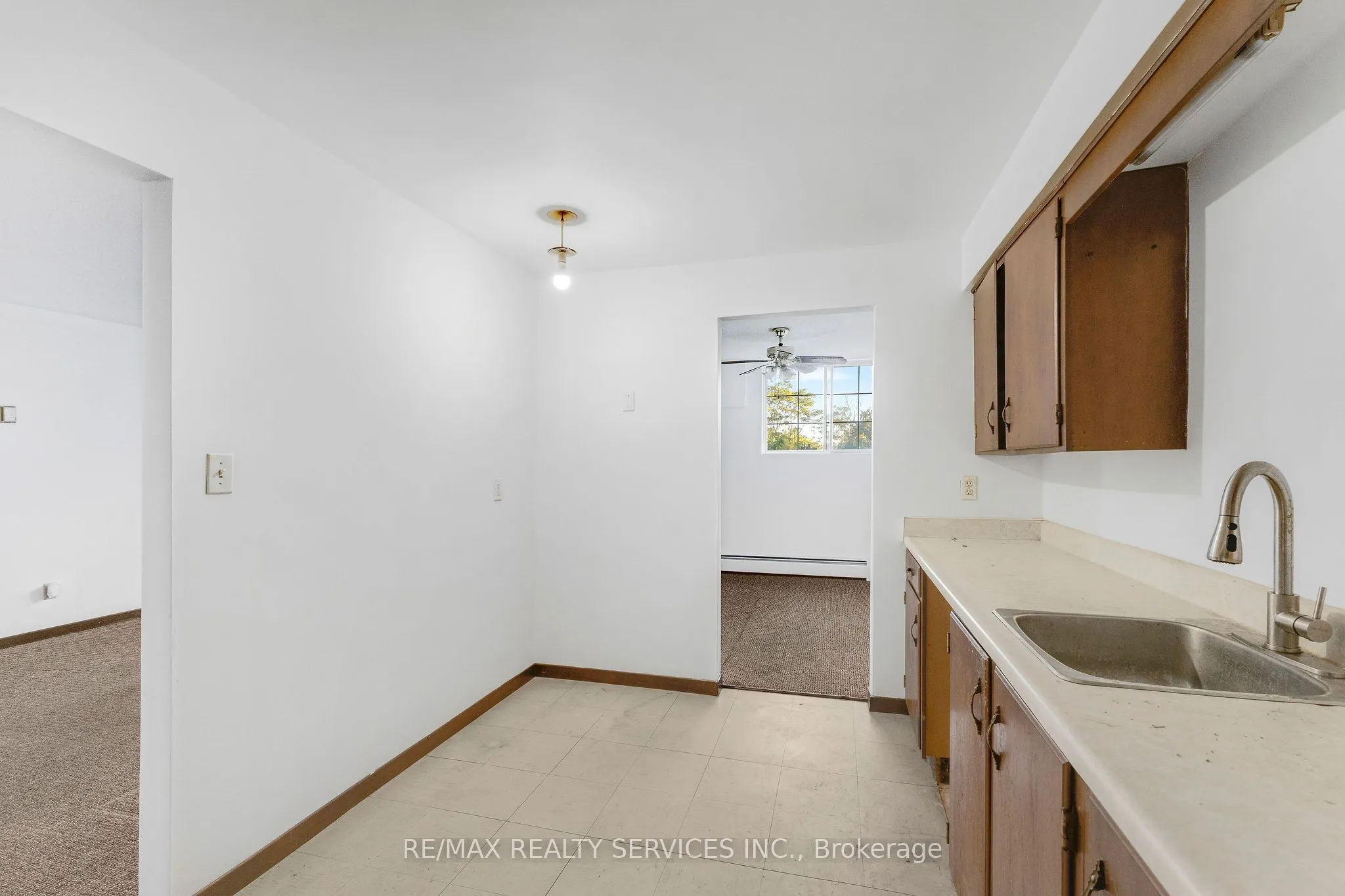 4218 Portage Road #206