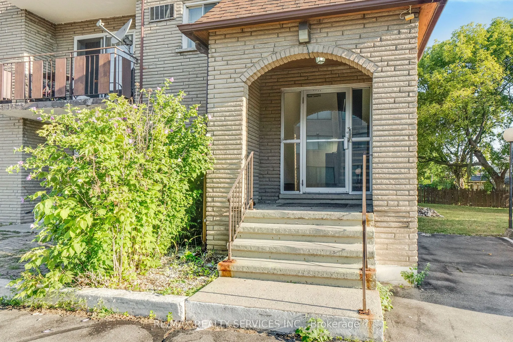 4218 Portage Road #206