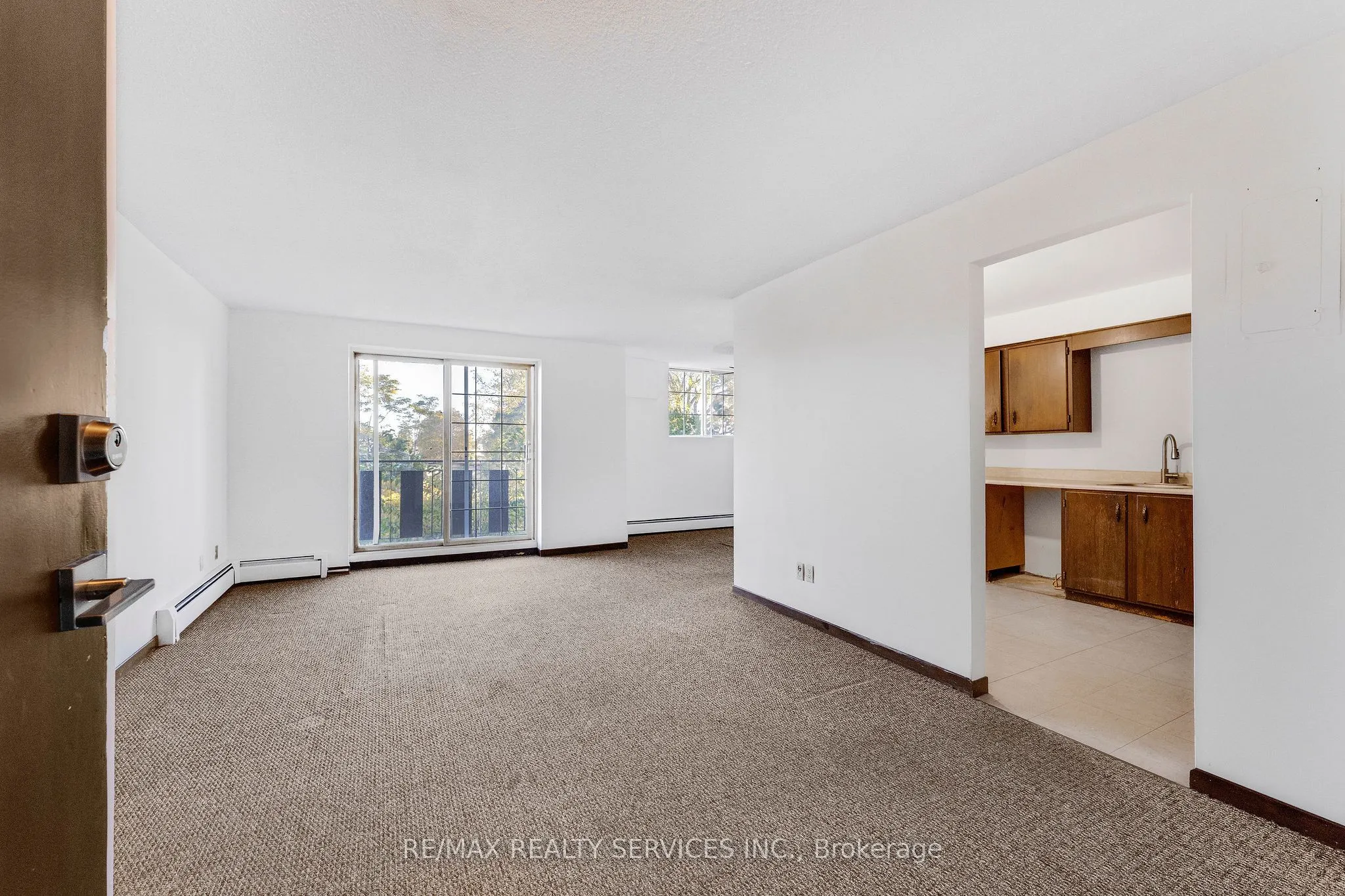 4218 Portage Road #206