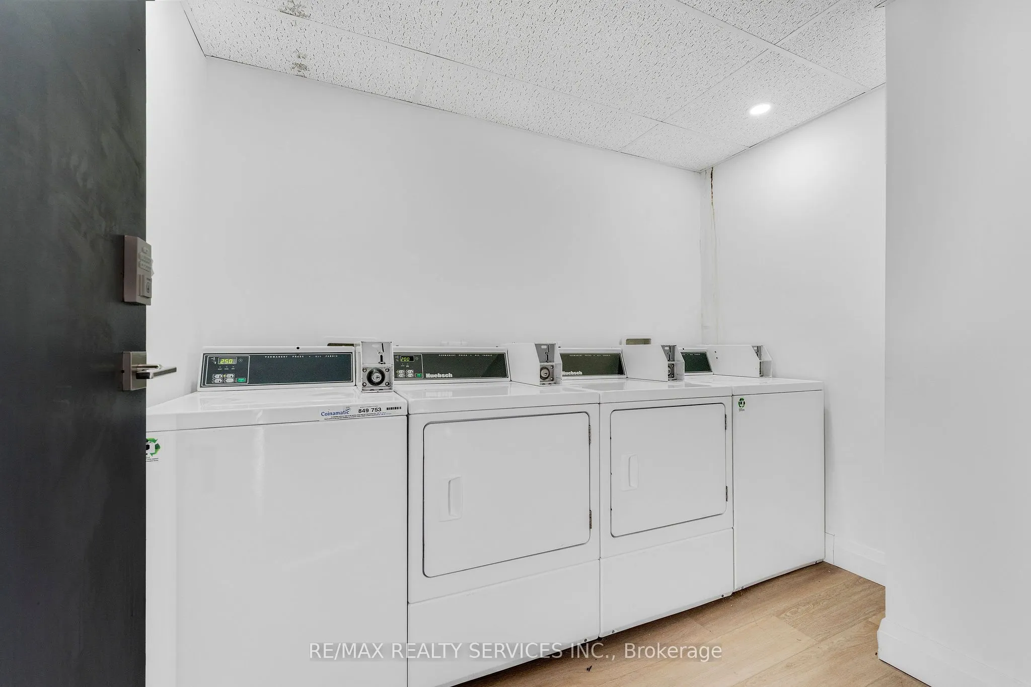 4218 Portage Road #206