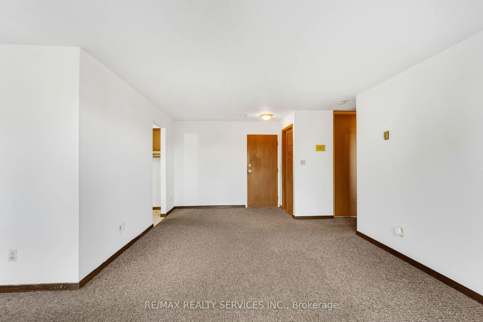 4218 Portage Road #206