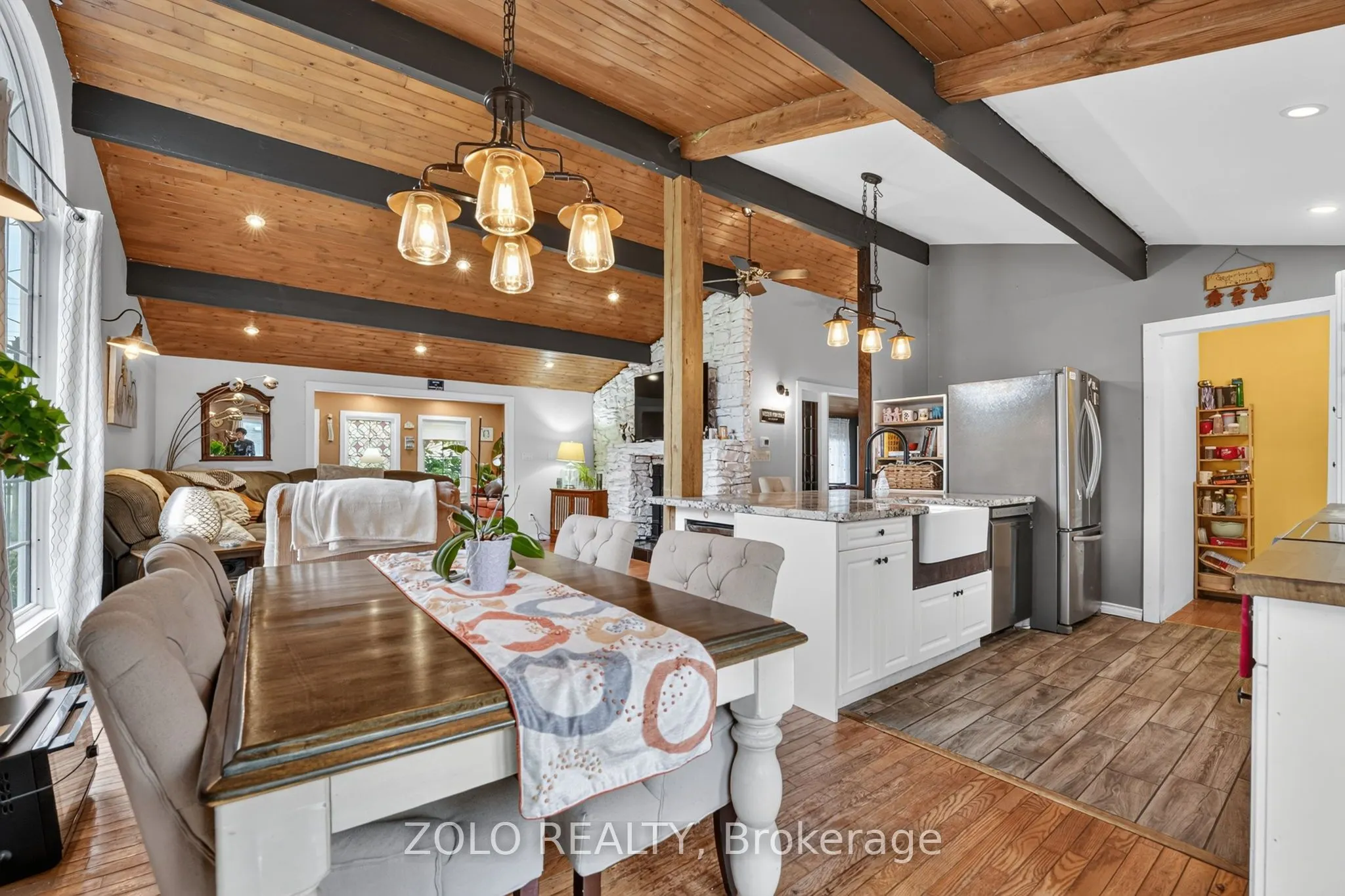 381 Beachview Avenue
