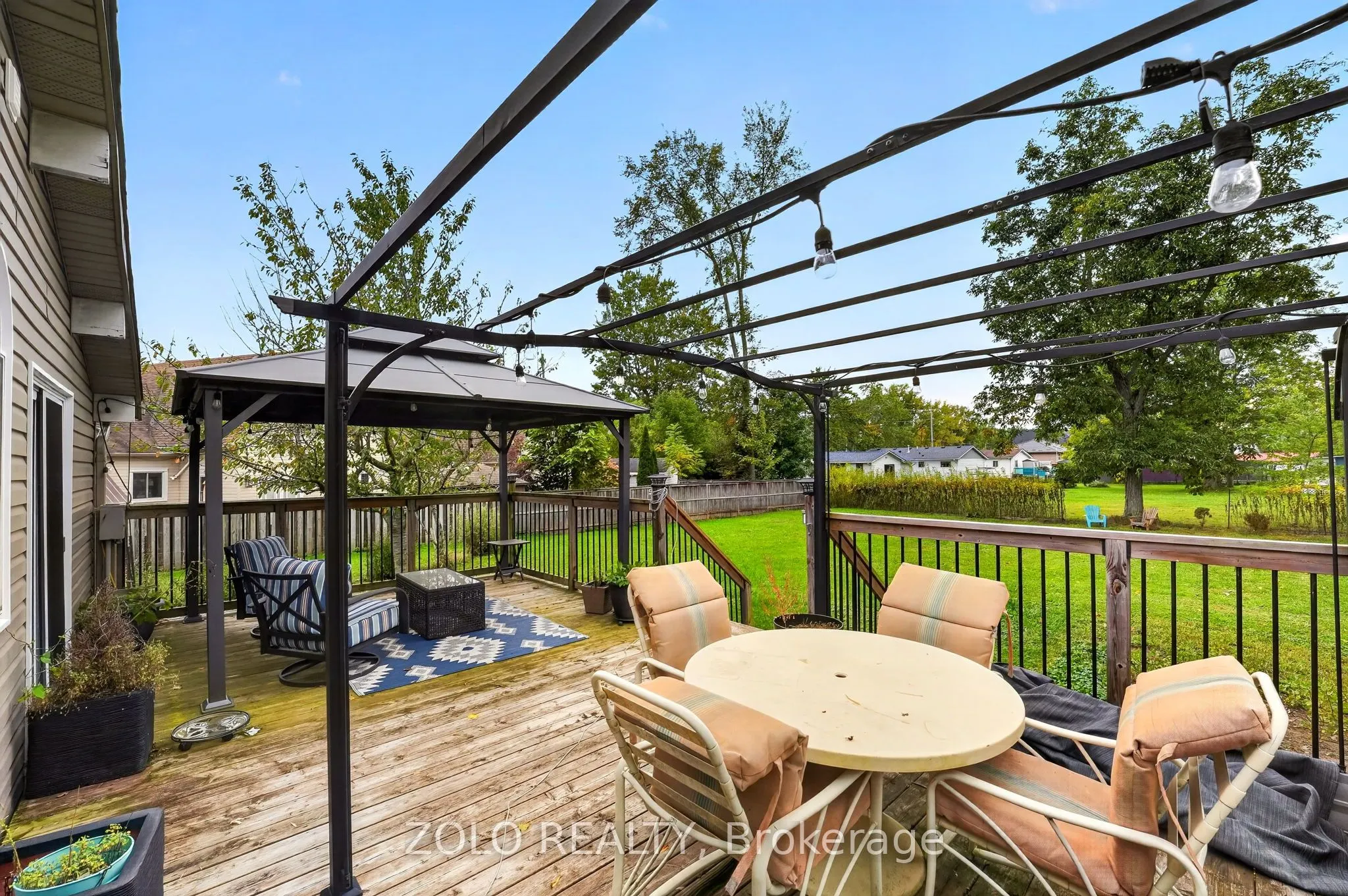 381 Beachview Avenue