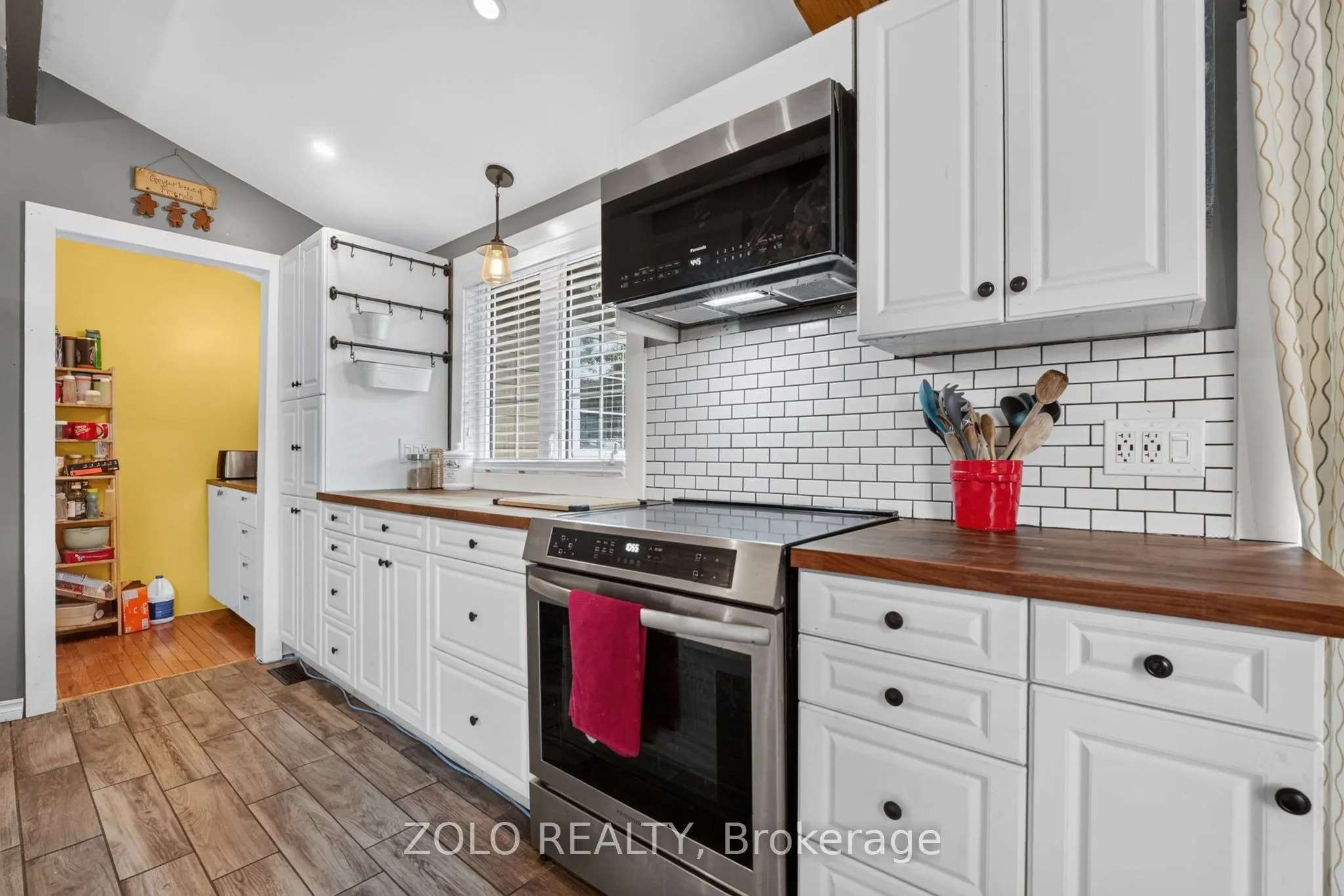 381 Beachview Avenue