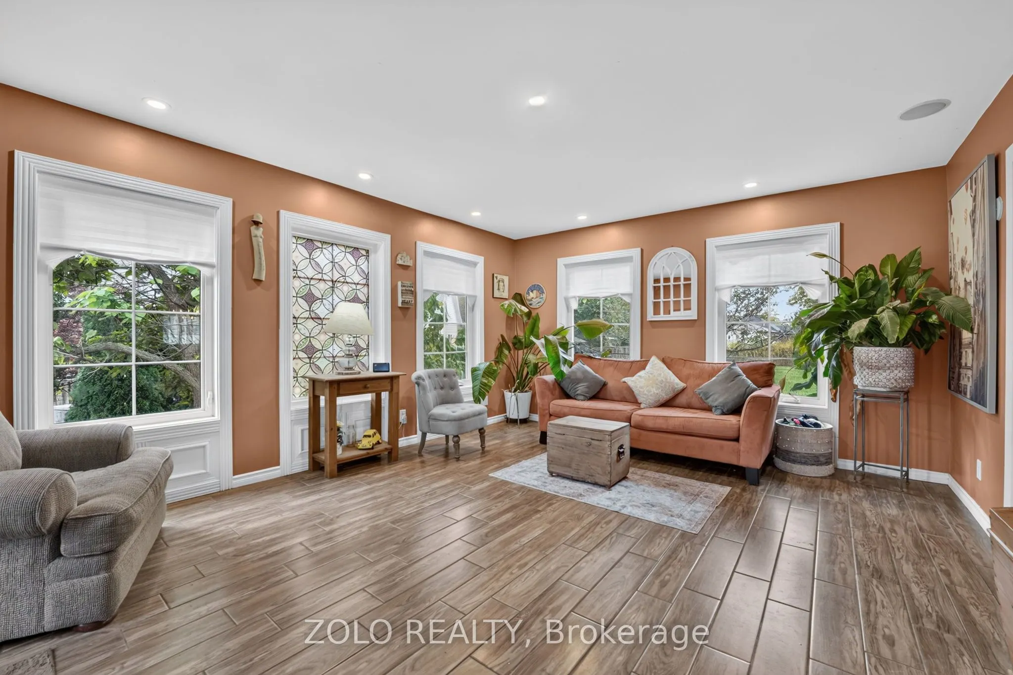 381 Beachview Avenue