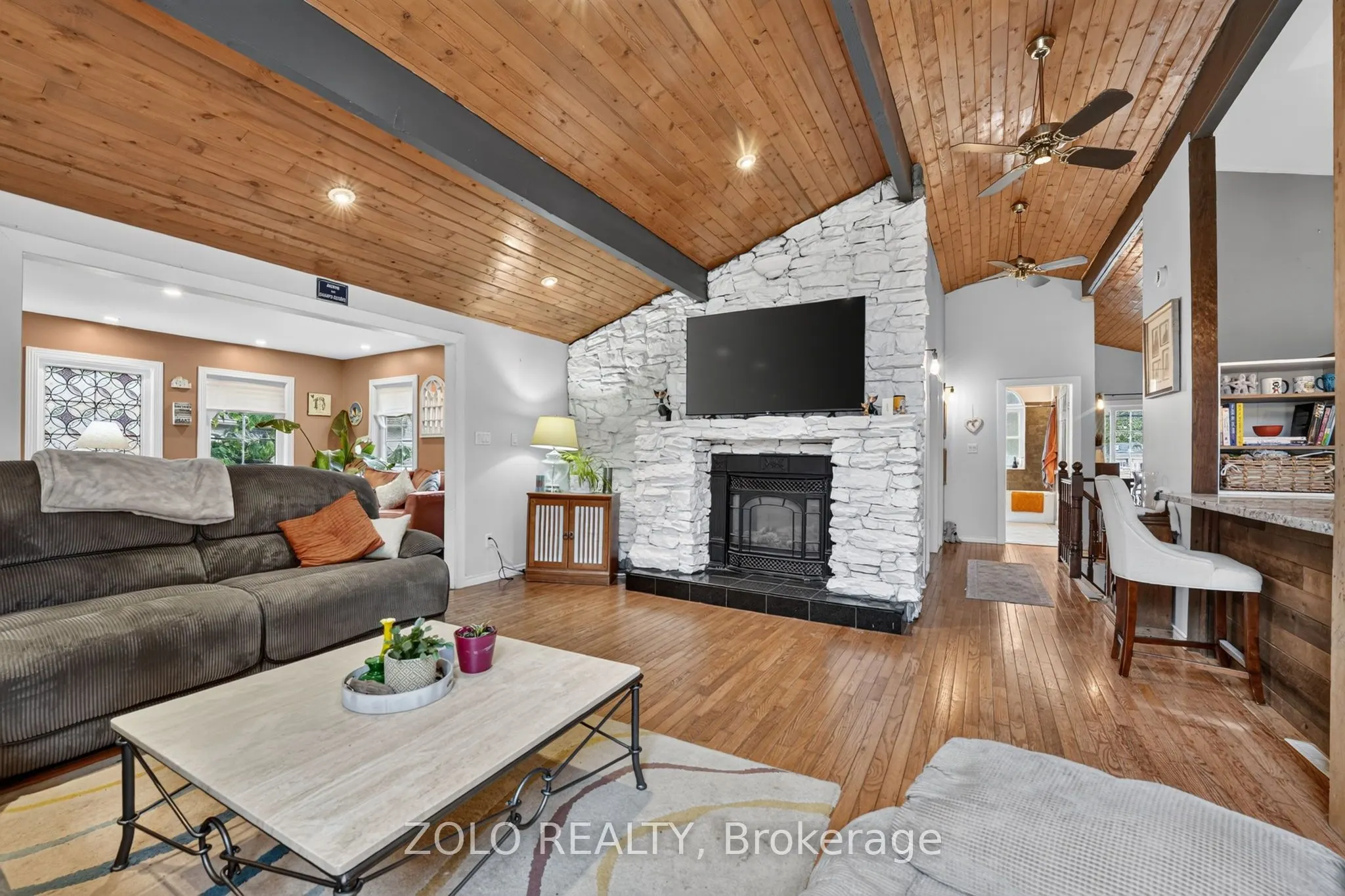 381 Beachview Avenue