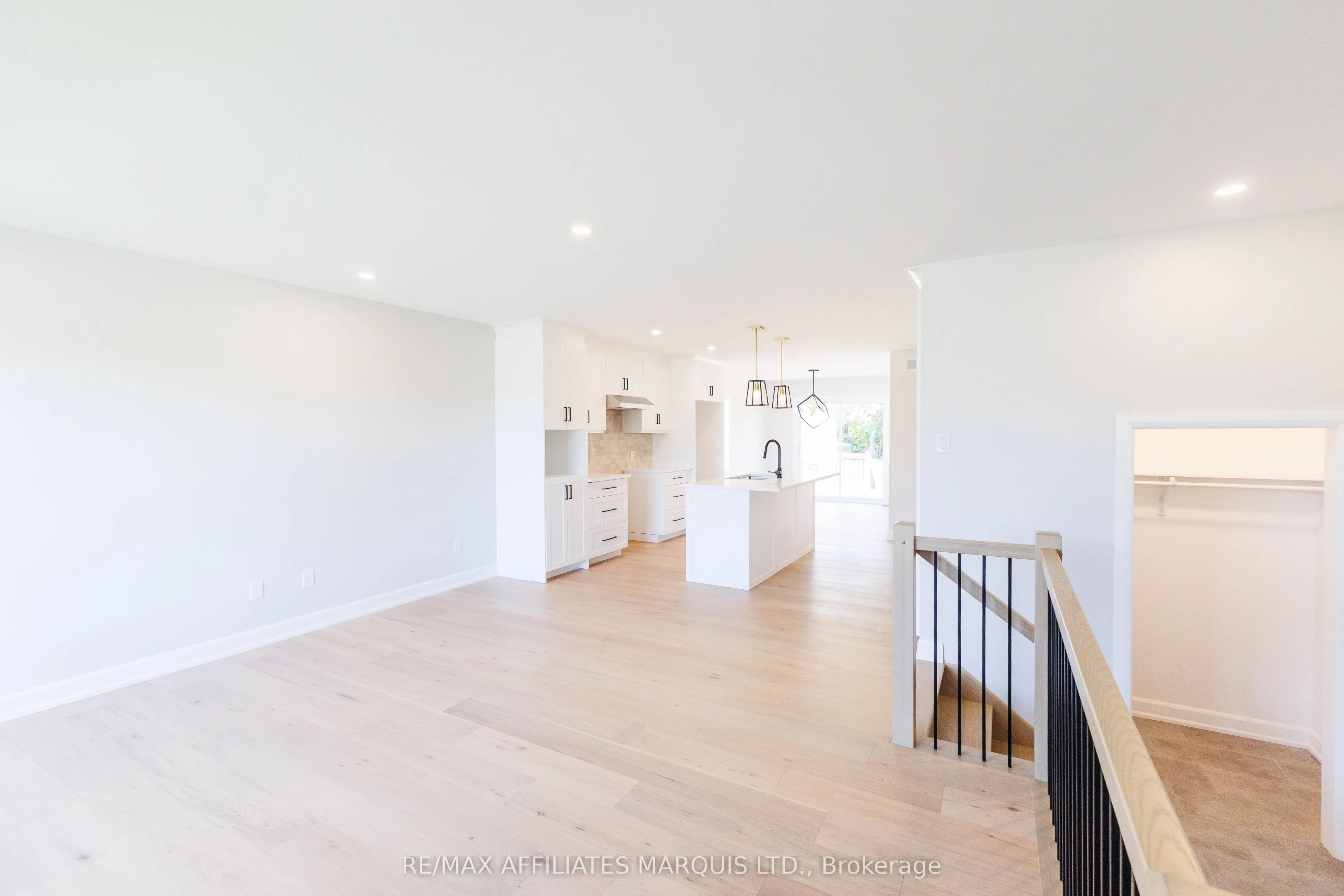 49 Clover Lane