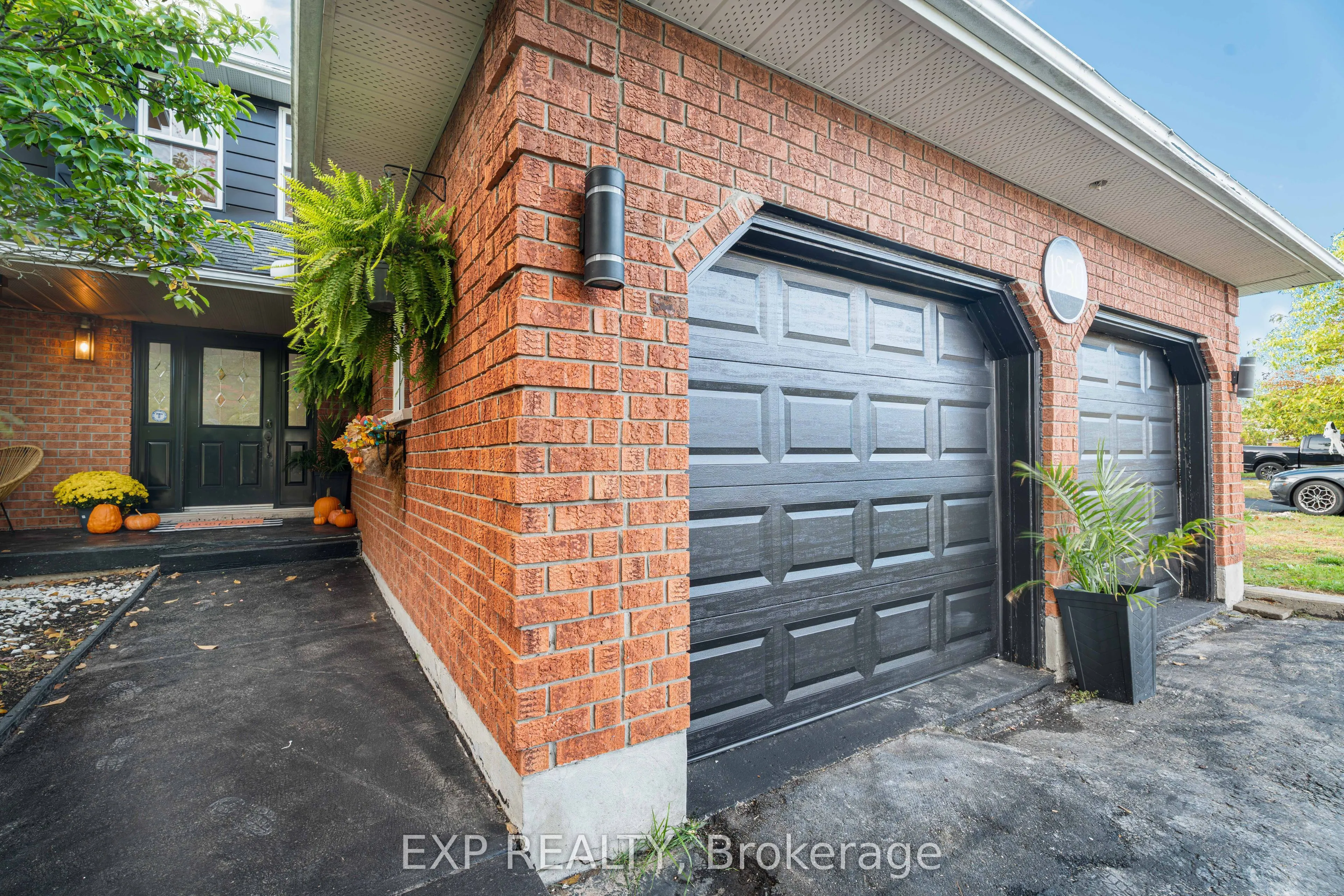 1950 Mapleridge Drive