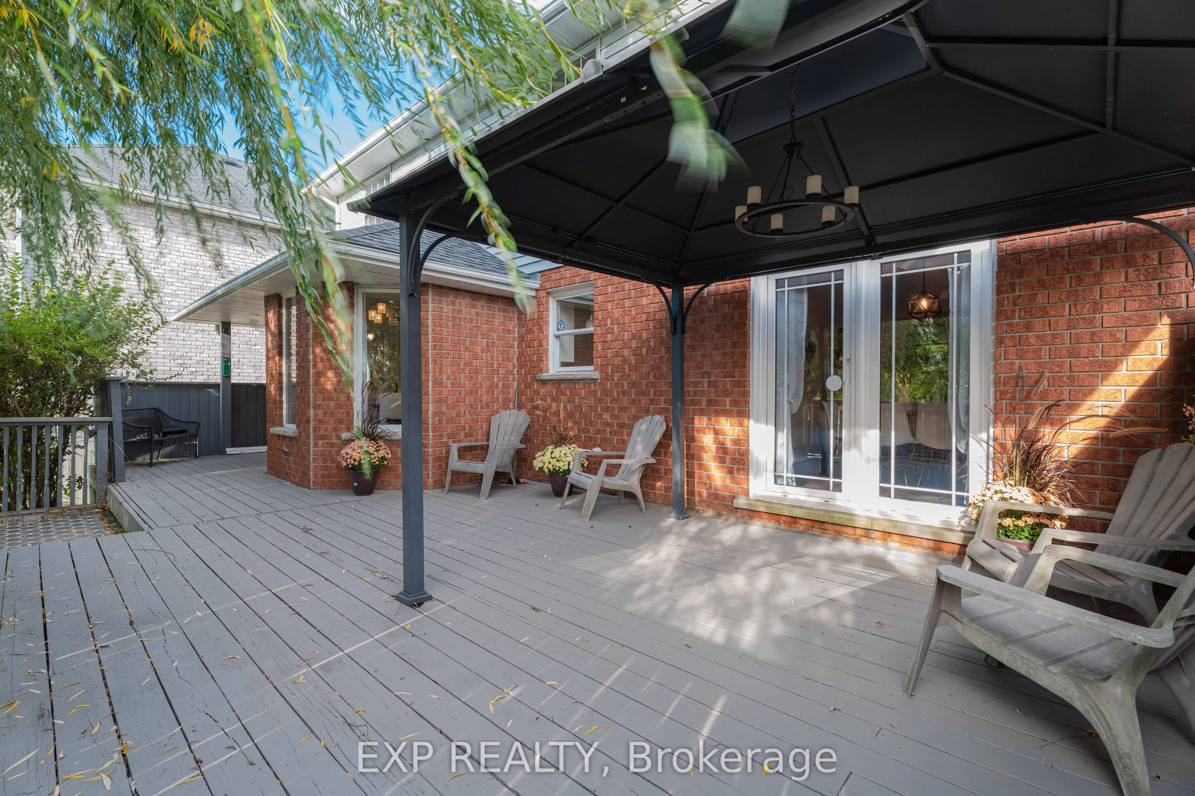1950 Mapleridge Drive