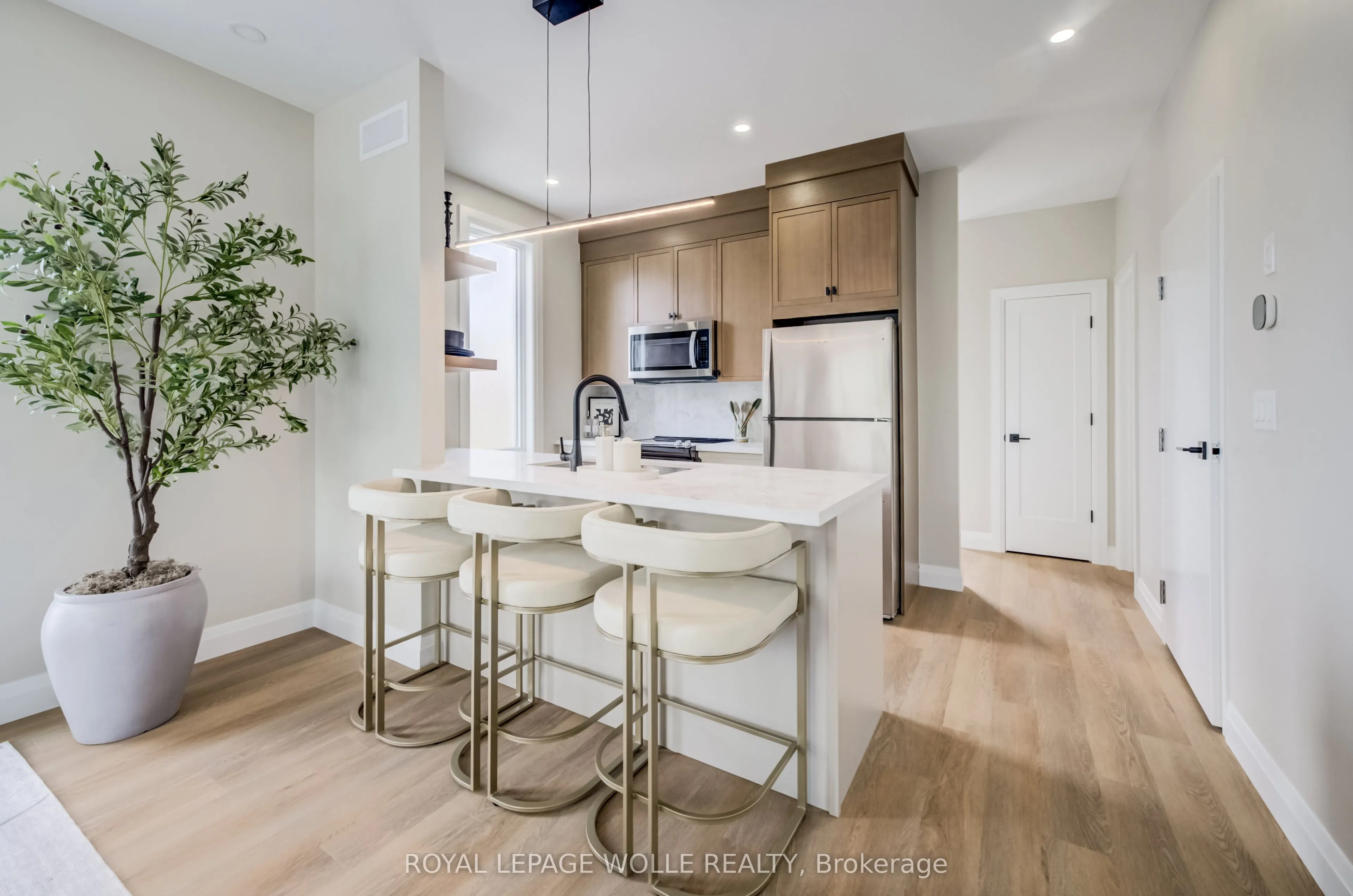 210 HERITAGE Drive #UNIT 15 (THE GROVE)
