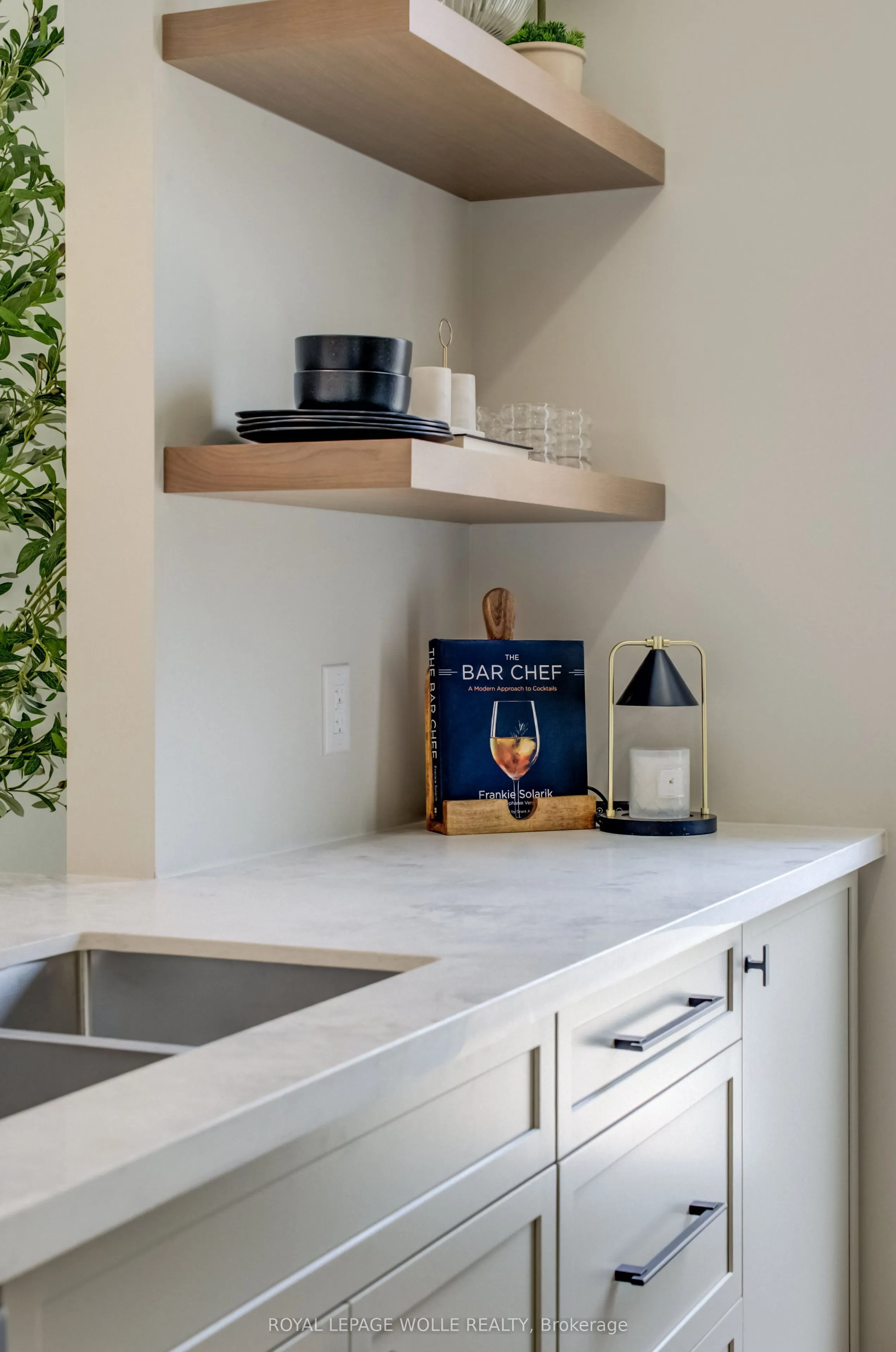 210 HERITAGE Drive #UNIT 15 (THE GROVE)
