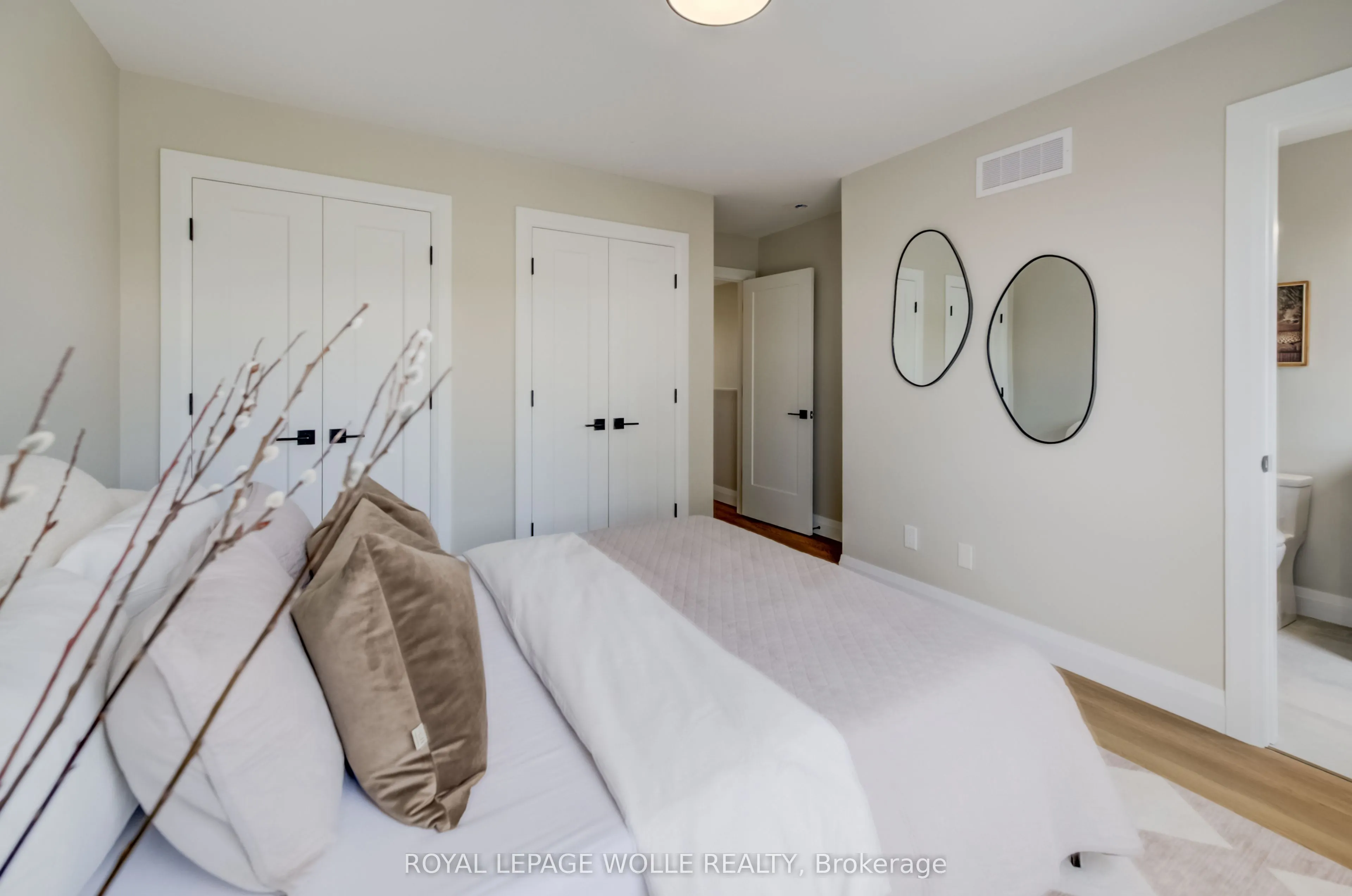 210 HERITAGE Drive #UNIT 15 (THE GROVE)