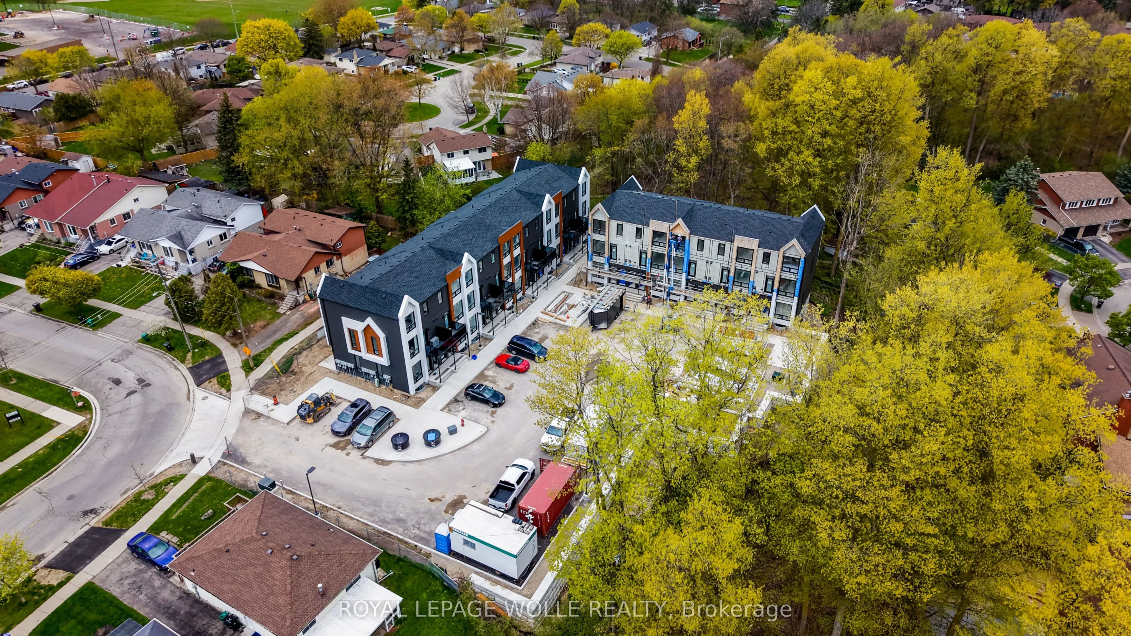 210 HERITAGE Drive #UNIT 15 (THE GROVE)
