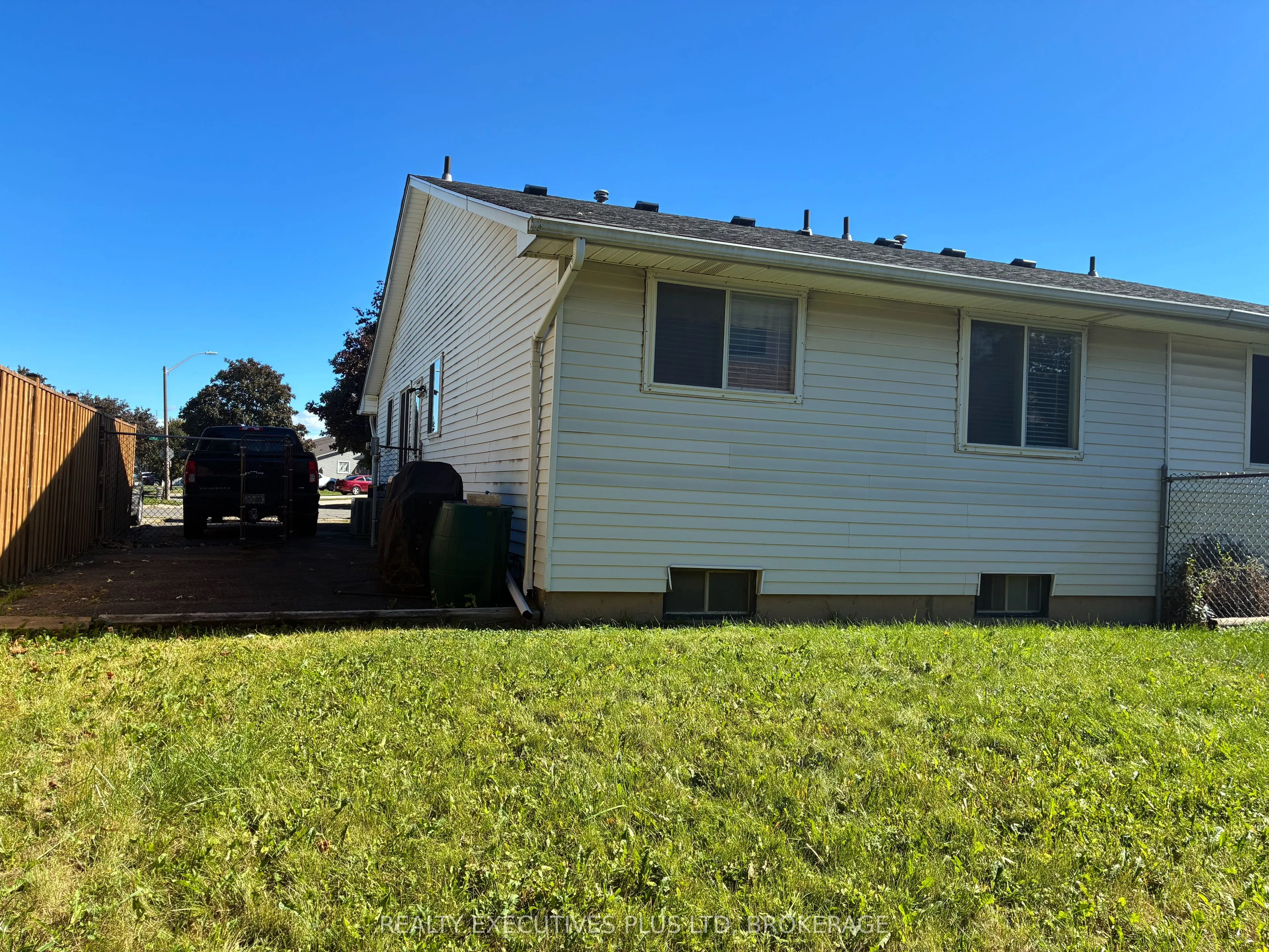 94 Carriage Road