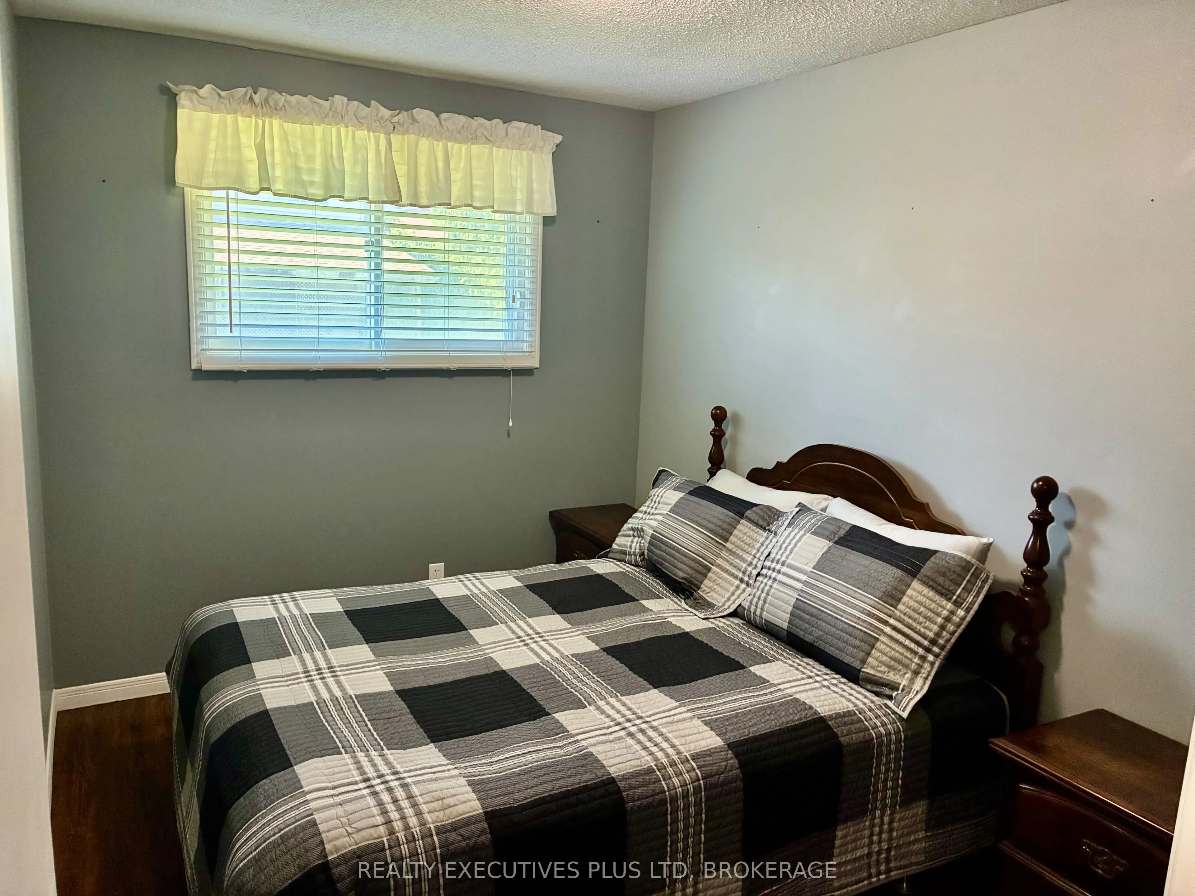94 Carriage Road