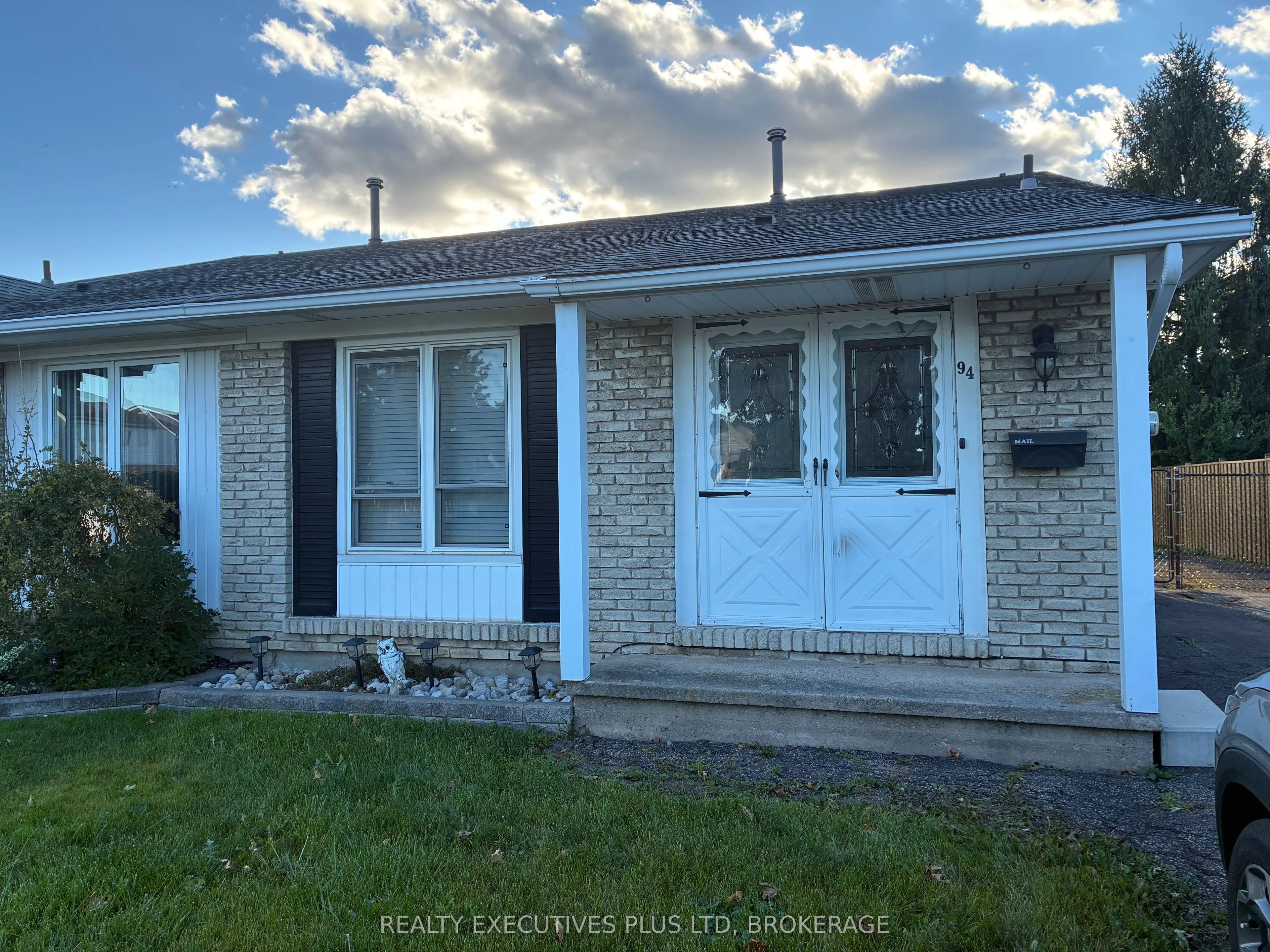 94 Carriage Road