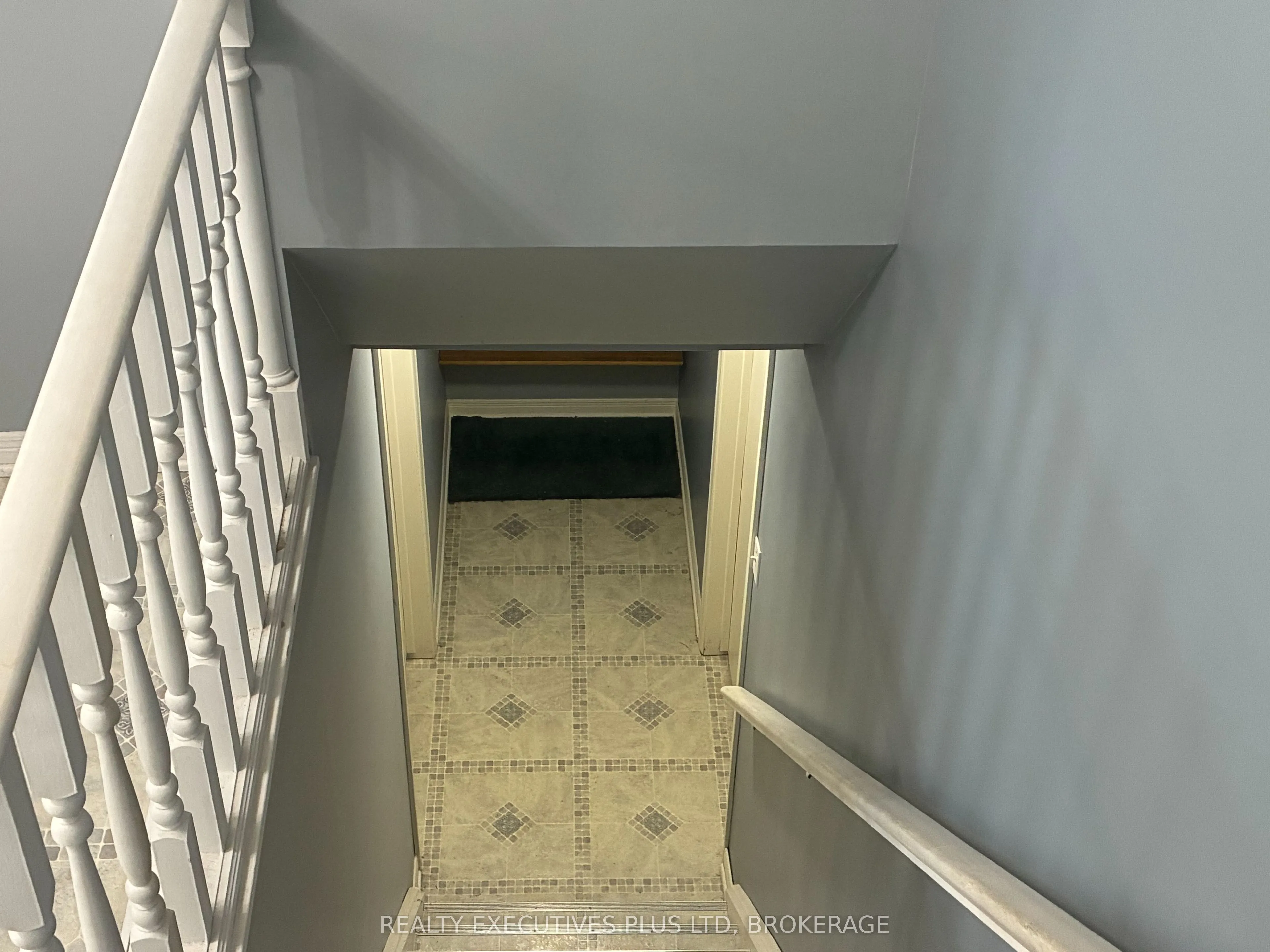 94 Carriage Road