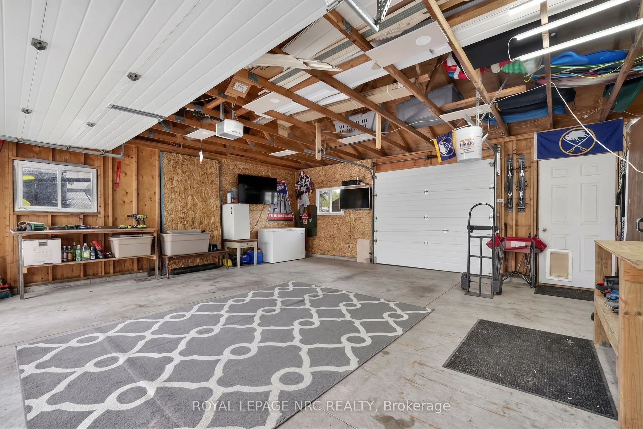 1225 Benner Avenue