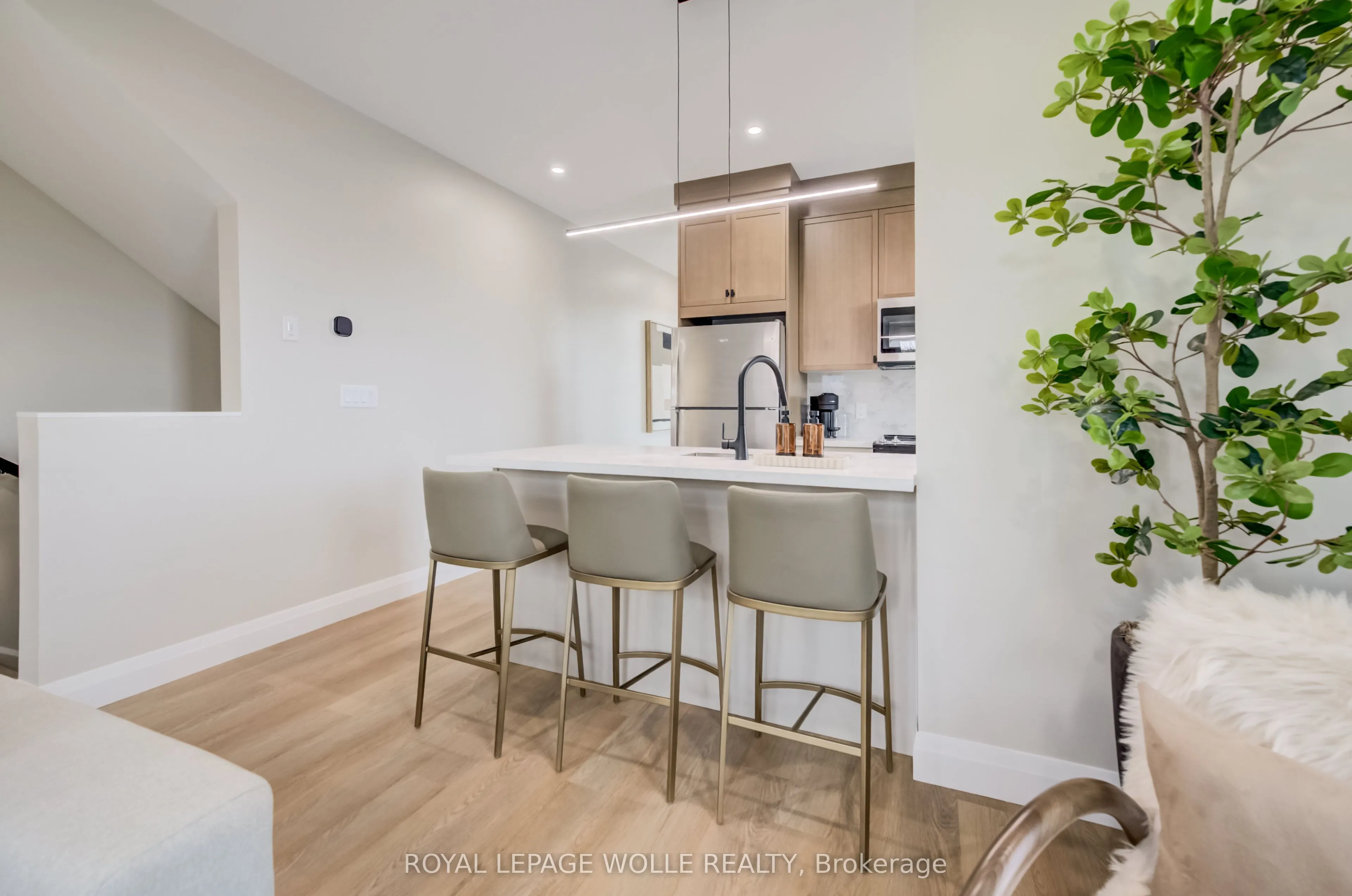210 HERITAGE Drive #UNIT 12 (THE GLEN)