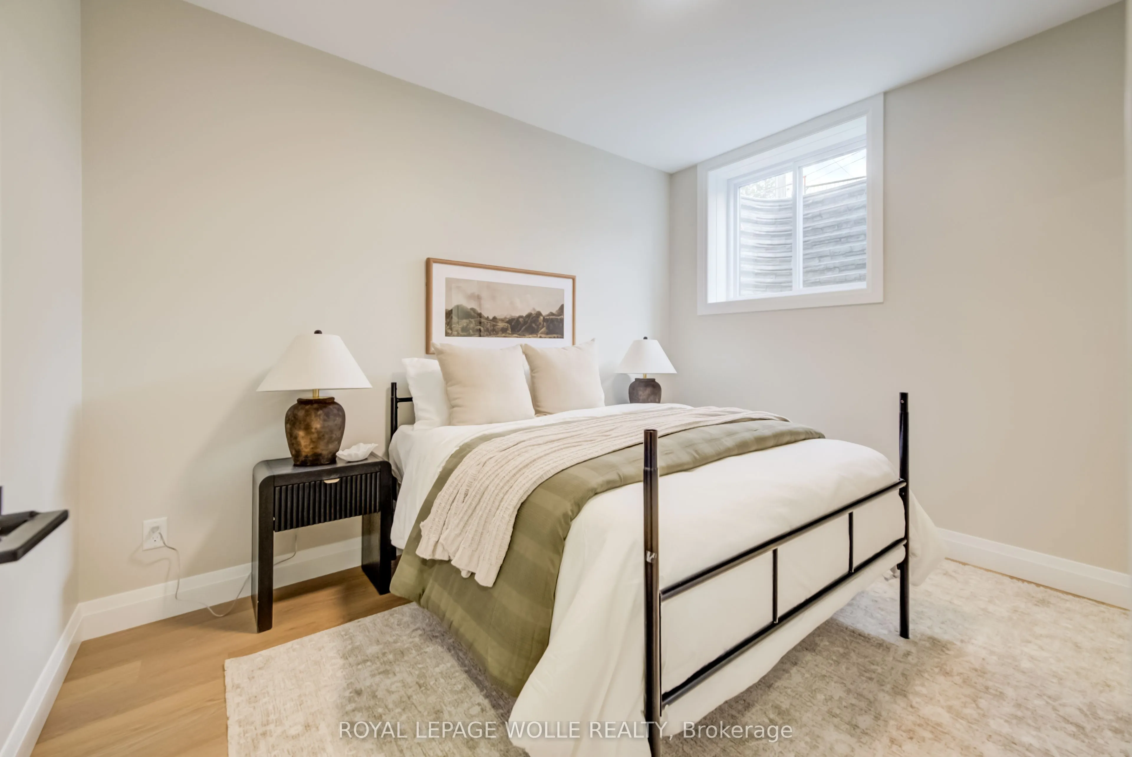 210 HERITAGE Drive #UNIT 12 (THE GLEN)