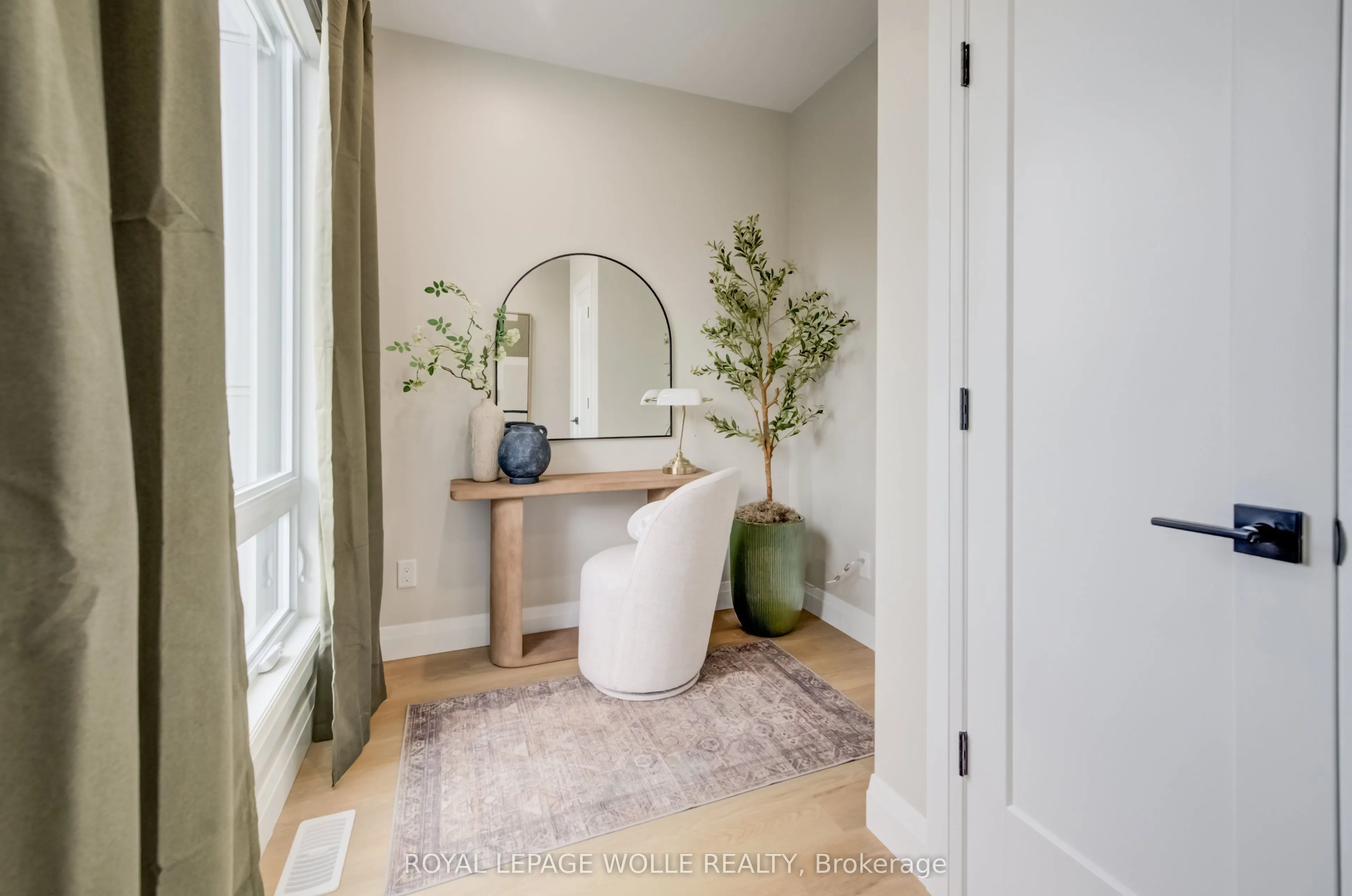 210 HERITAGE Drive #UNIT 12 (THE GLEN)