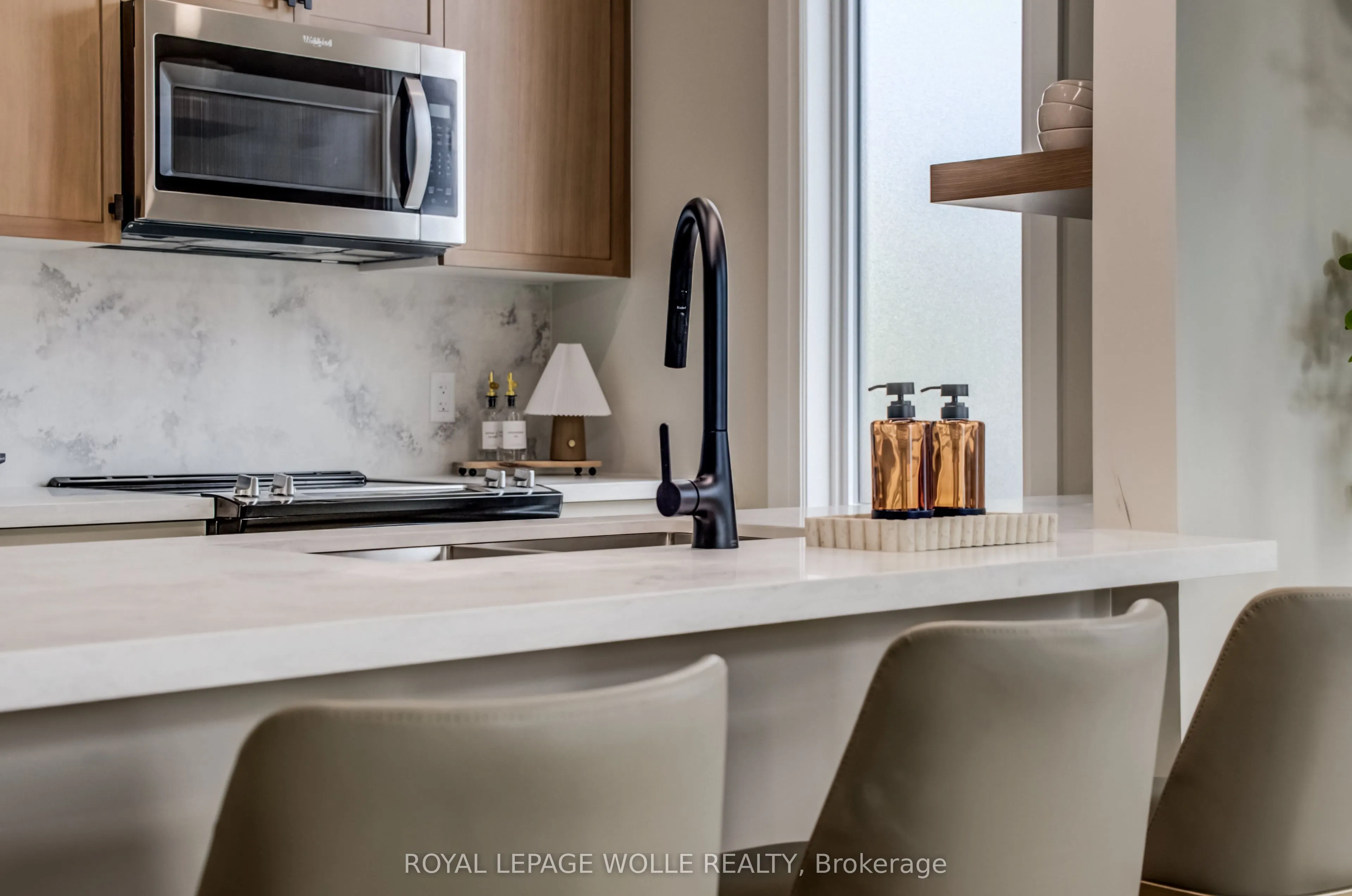 210 HERITAGE Drive #UNIT 12 (THE GLEN)