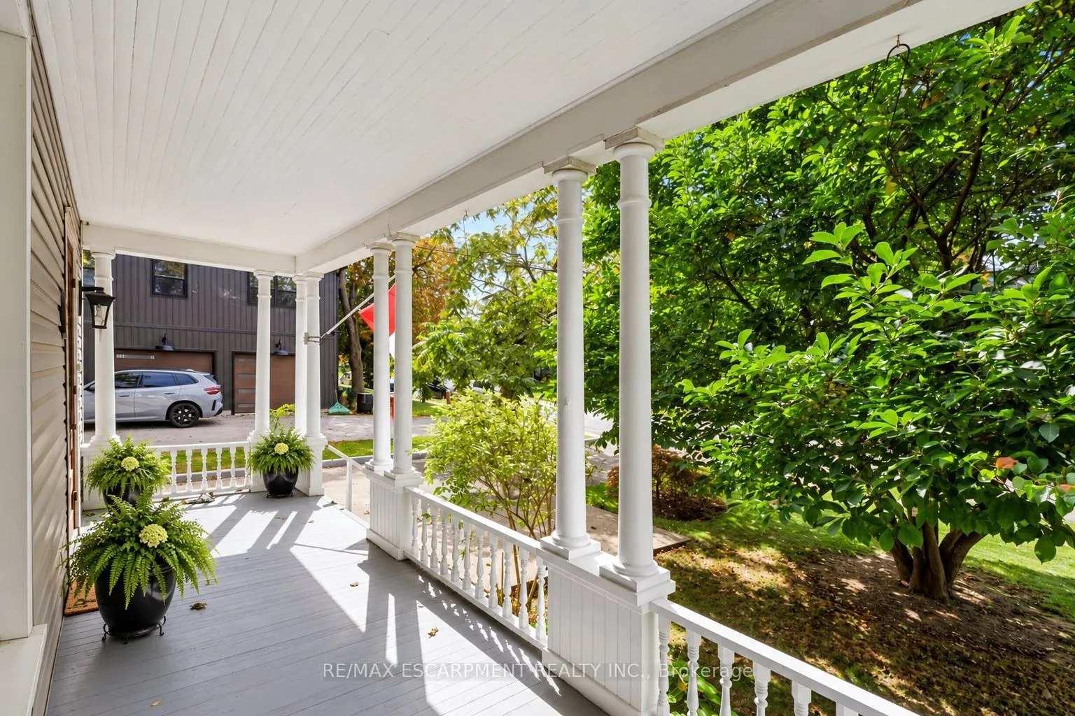 4245 William Street